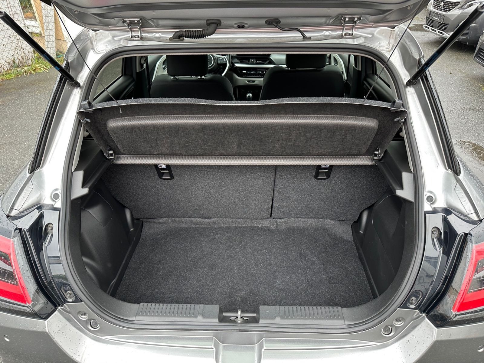 Suzuki SWIFT COMFORT+ HYBRID 1.2 MT CAM NAVI SHZ