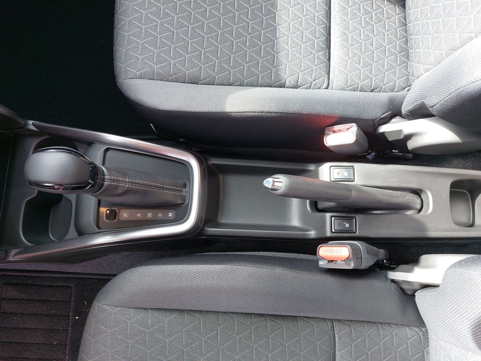 SUZUKI SWIFT COMFORT+ CVT HYBRID NAVI KAM SHZ