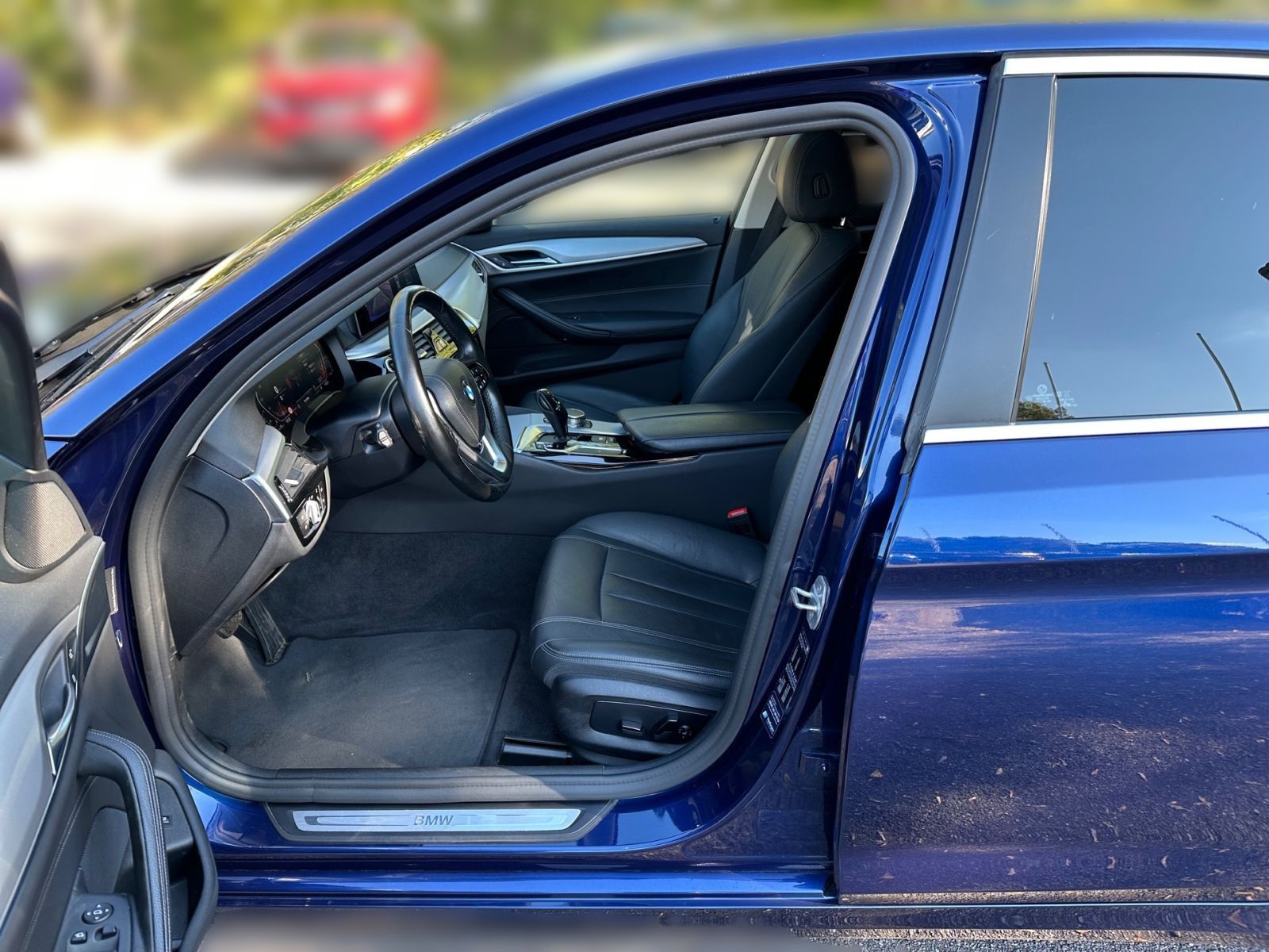 BMW 520d LIM LUXURY LED NAVI PANO KAM SHZ STHZ LHZ