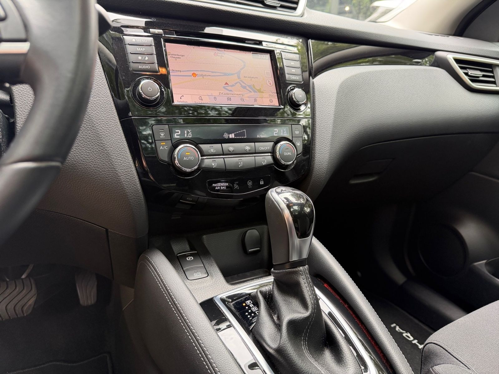 Nissan Qashqai 1.3 DIG-T DCT N-Connecta Bluetooth*Navi
