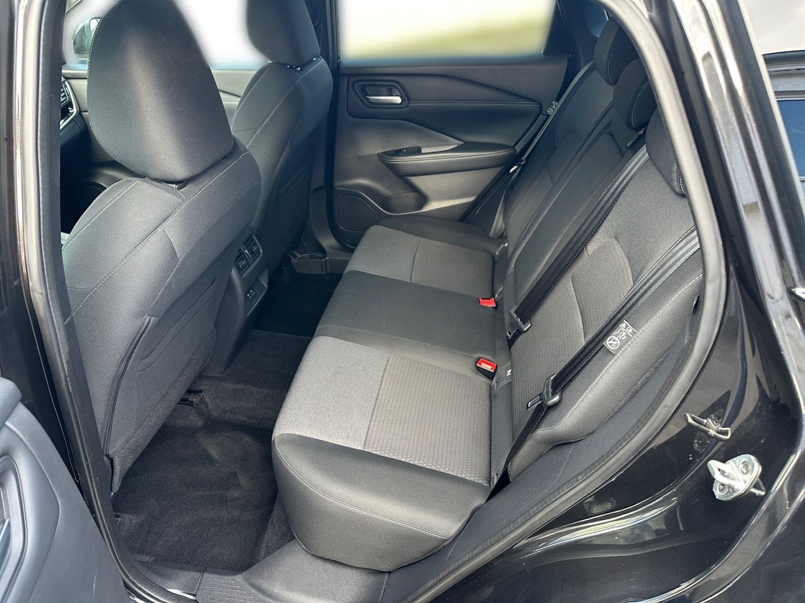 NISSAN QASHQAI N-CONNECTA 1.3 AT WINTER 360° AHK NAVI