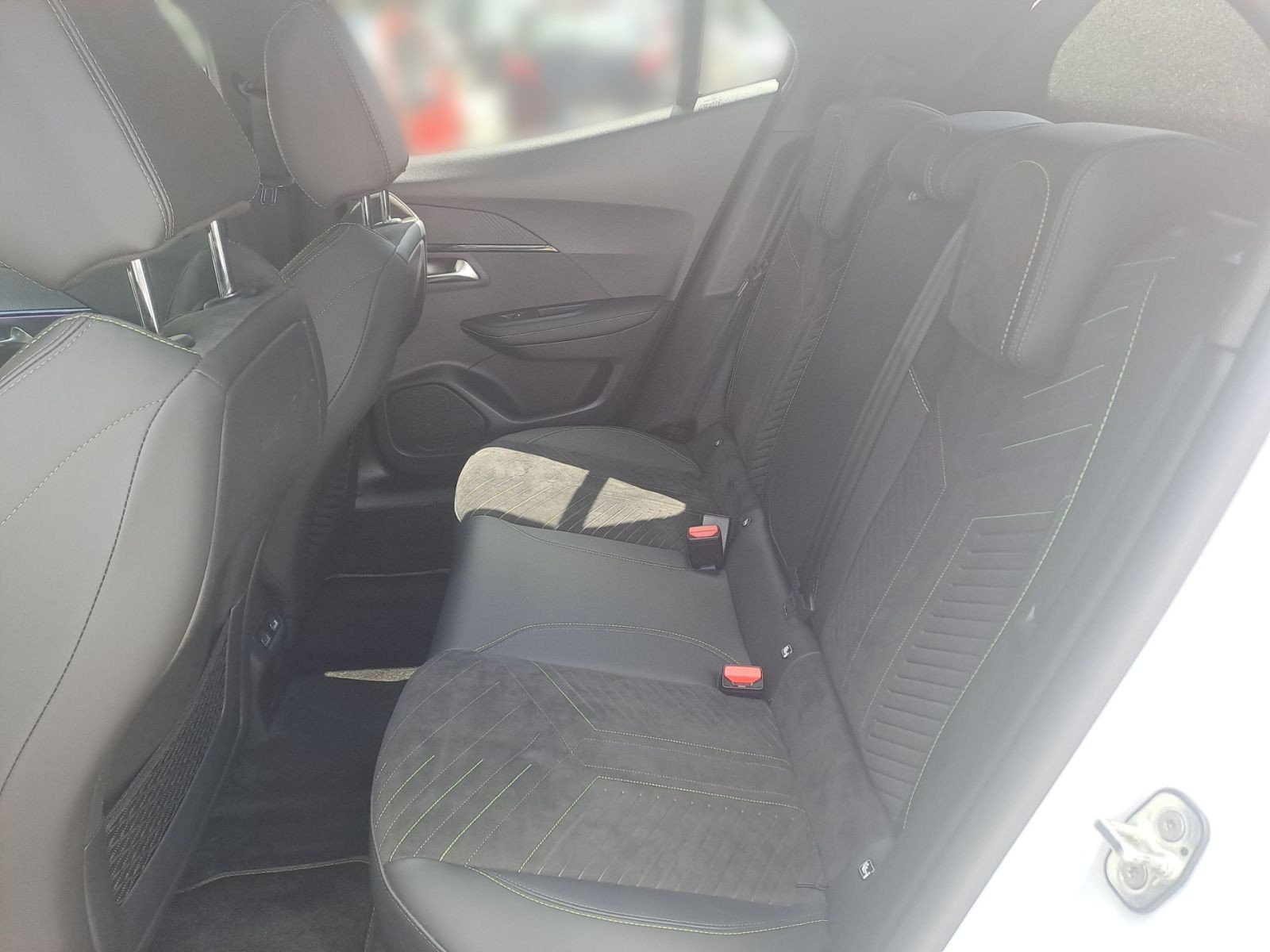 Peugeot 2008 1.2 GT AT Navi Leder Shz 1.Hand Allwetter