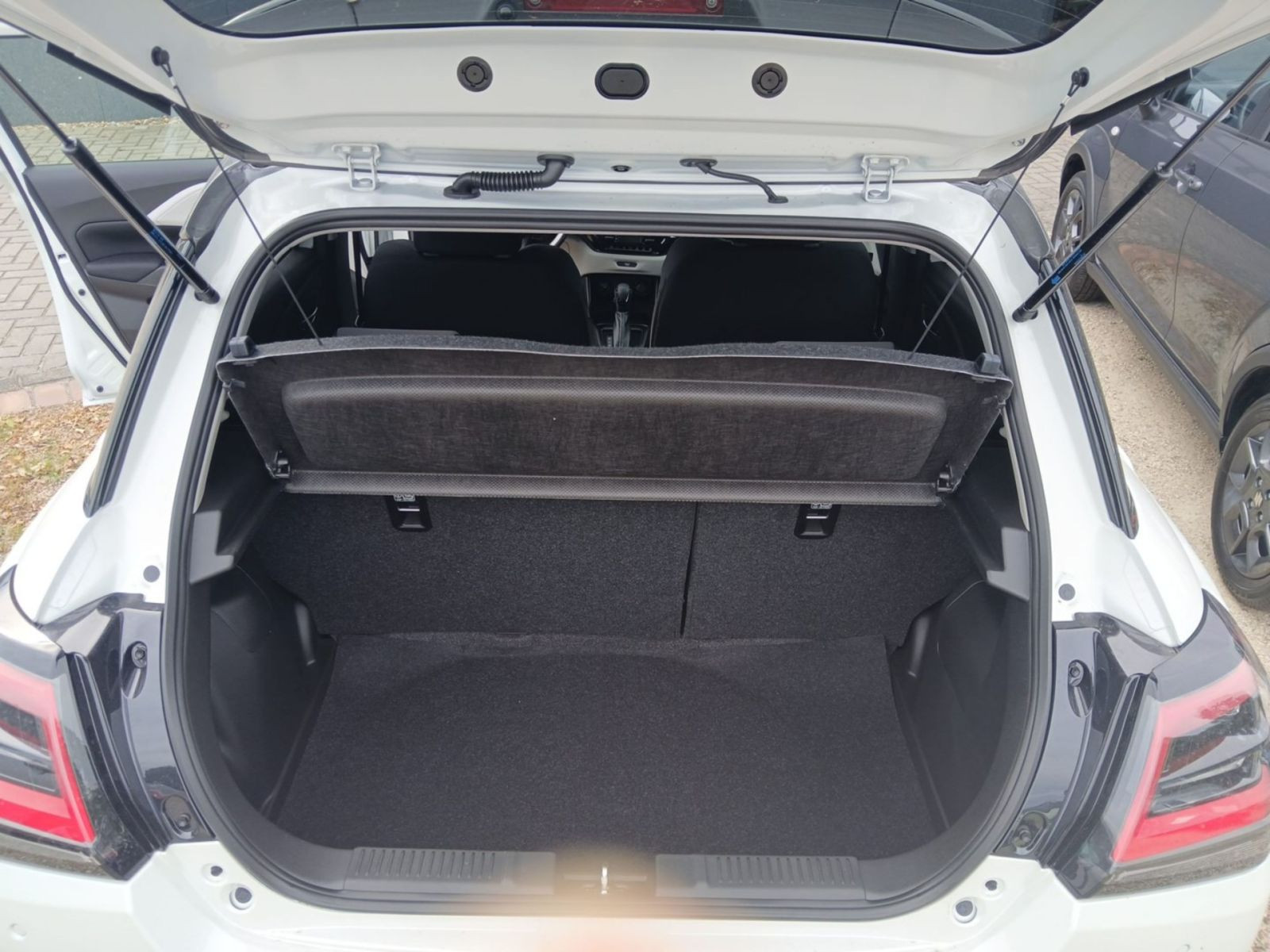 Suzuki SWIFT COMFORT CVT HYBRID