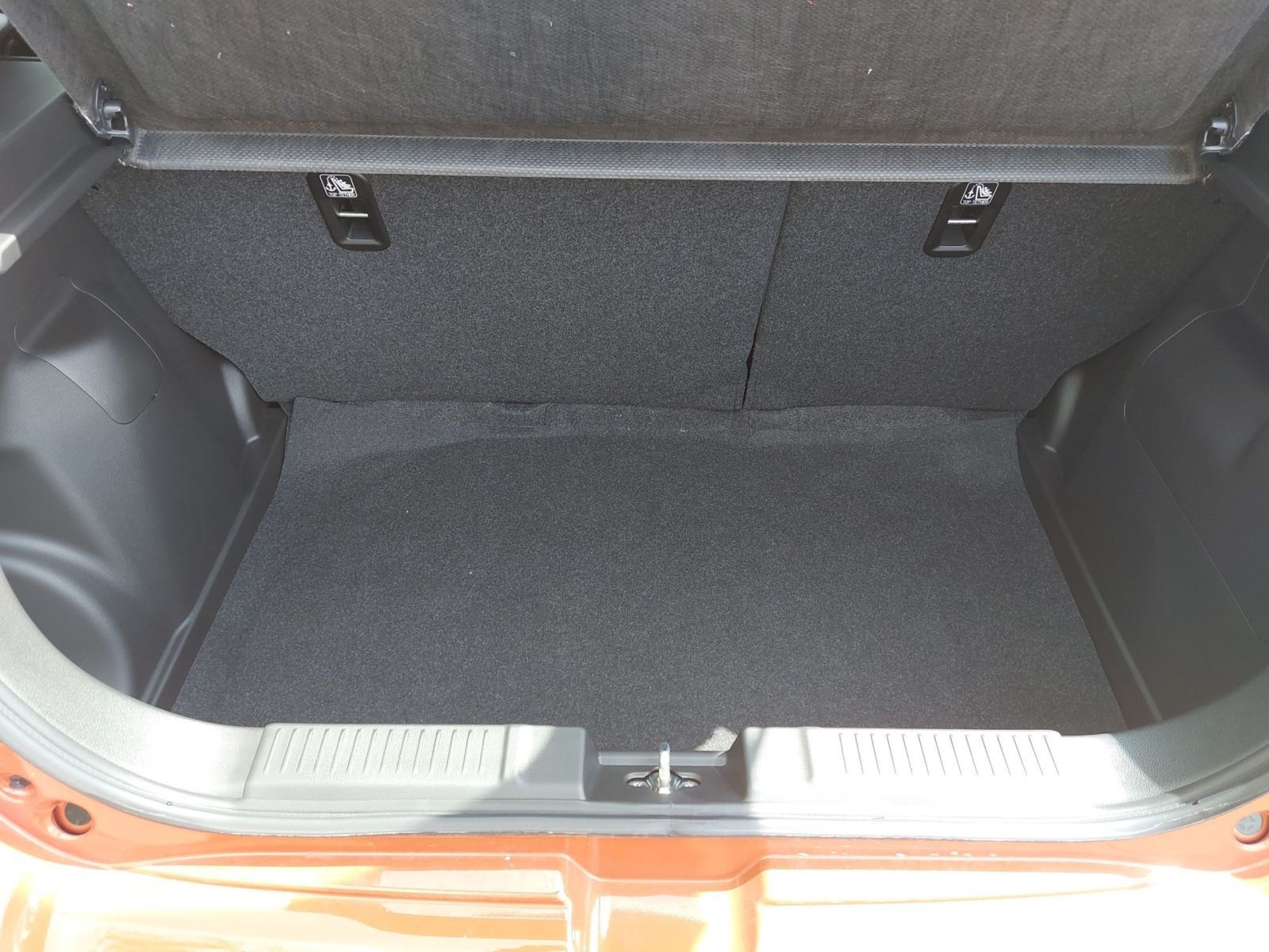 SUZUKI SWIFT CLUB HYBRID ACC*Navi*LED*PDC