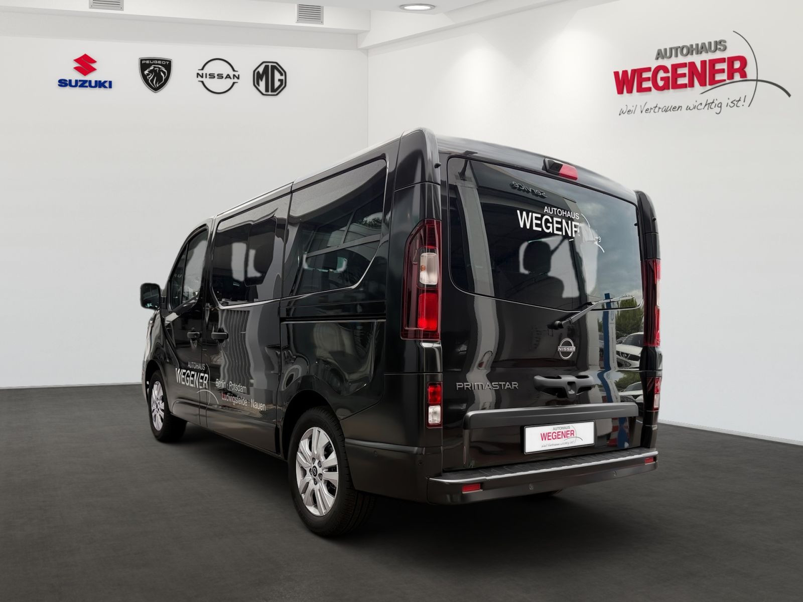 Nissan Primastar Kombi9 L1H1 2,8t dci150 MT TEKNA 2ST HK BES+ Design