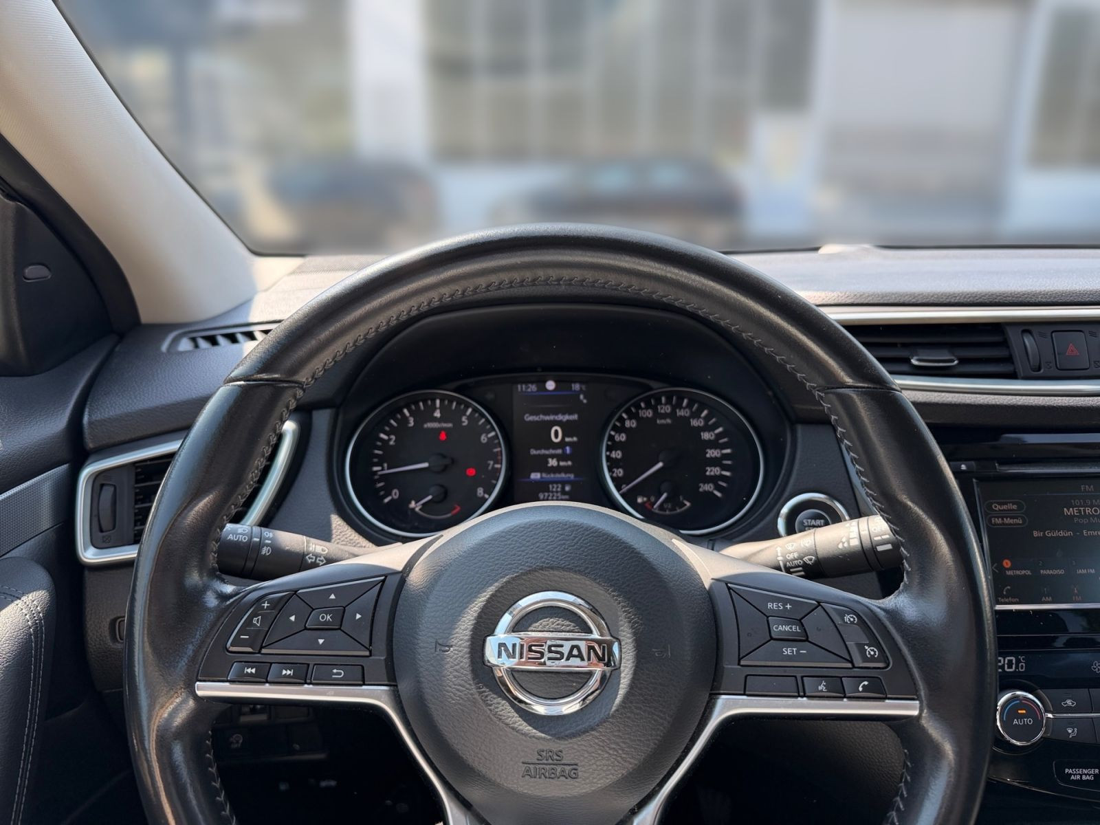Nissan Qashqai N-Connecta 1.3 DIG-T 6MT Navi*PDC*CAM