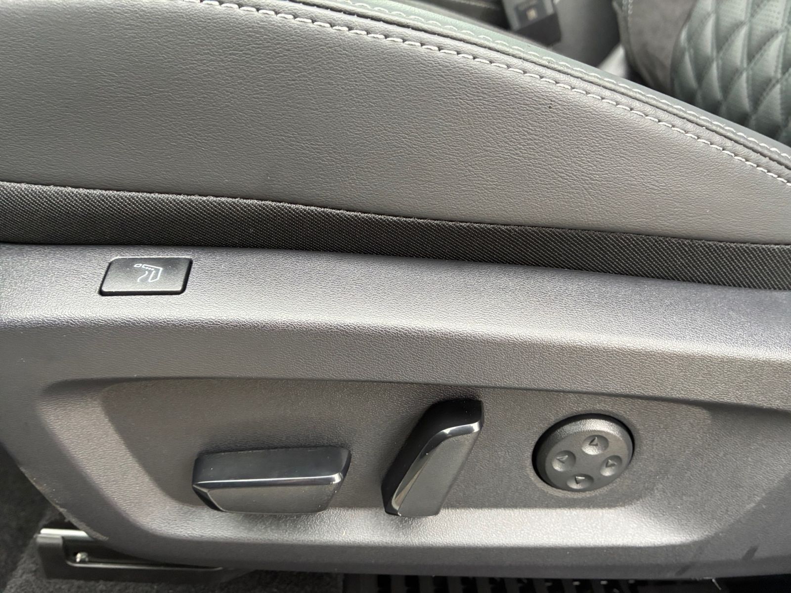 NISSAN QASHQAI 1.3 DIG-T MHEV Leder*Navi*Kamera*LED