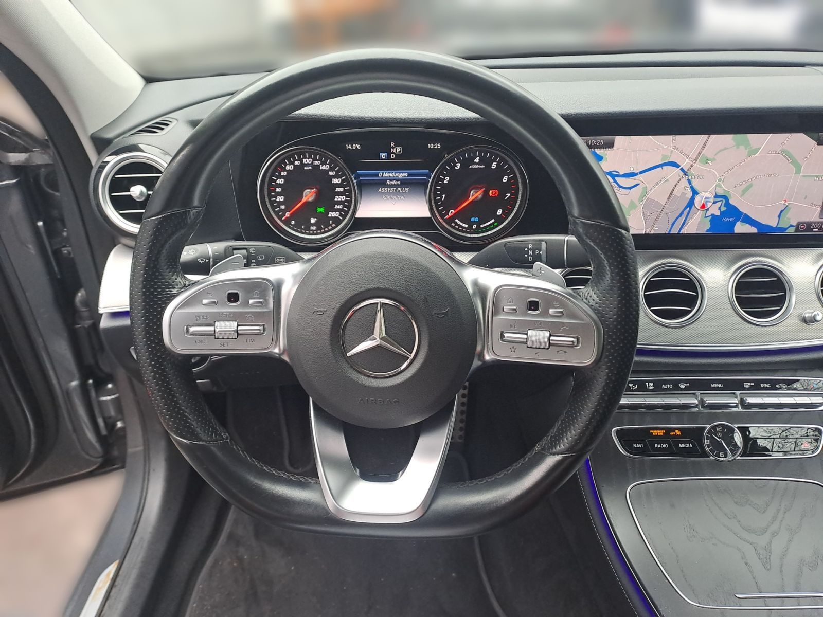 MERCEDES-BENZ E 200 AMG-LINE Luftfederung*Multibeam LED*360°