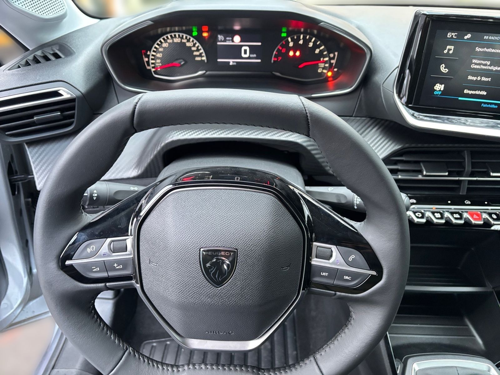 PEUGEOT 208 Style 75 1.2 PureTech *SHZ*CarPlay*Allwetter