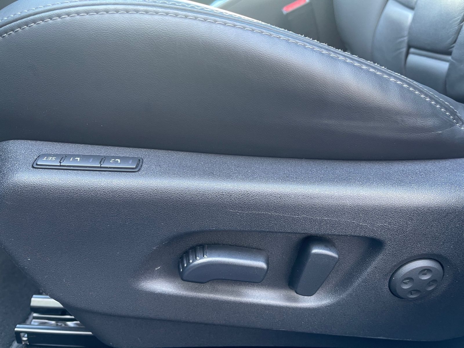 NISSAN Qashqai 1.3 TEKNA Autom.*Navi*Winterpaket*Pano