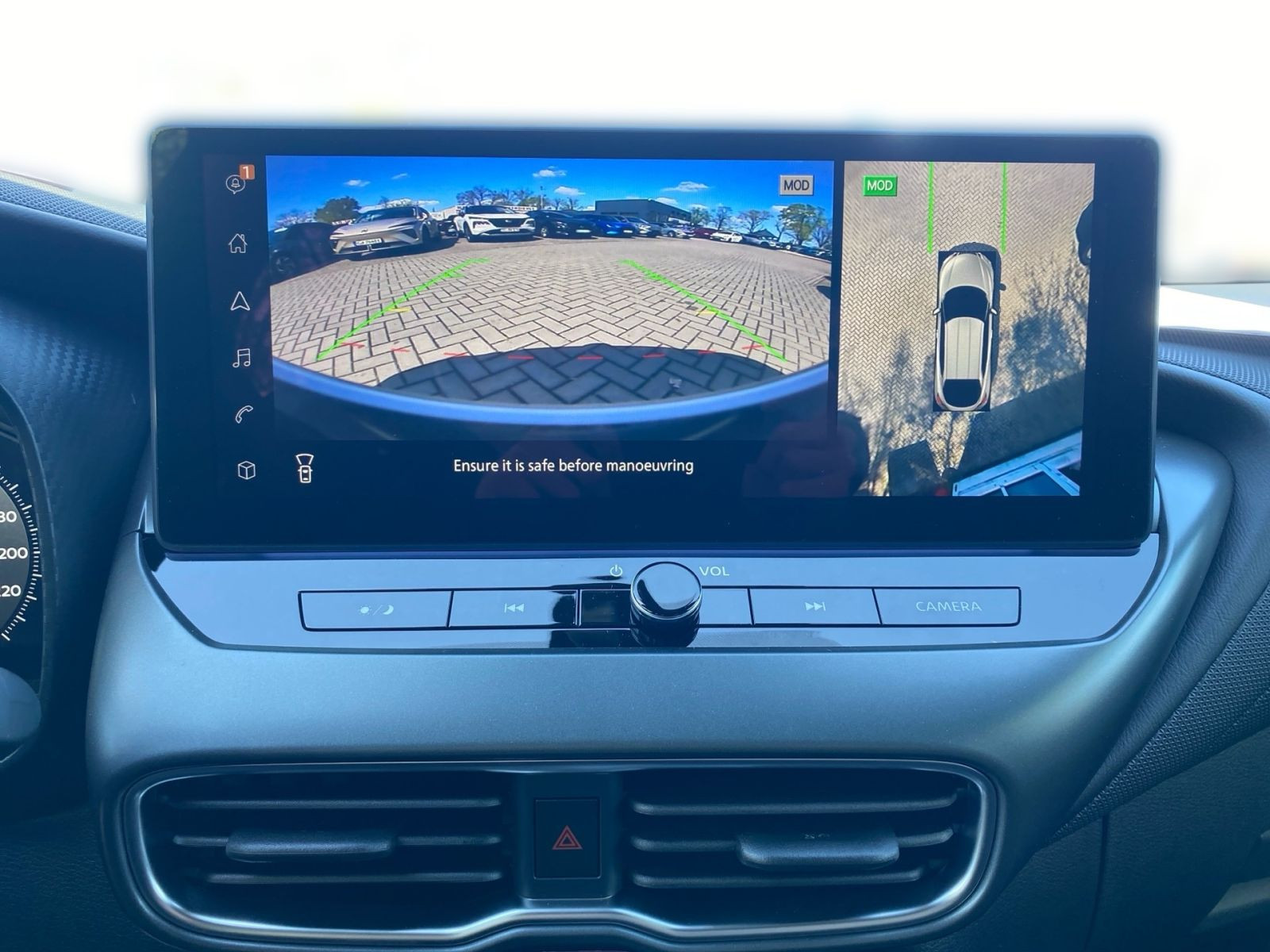 Nissan JUKE N-Connecta 1.6 Hyb. AT -  FAS SHZ PDC In-Car WIFI