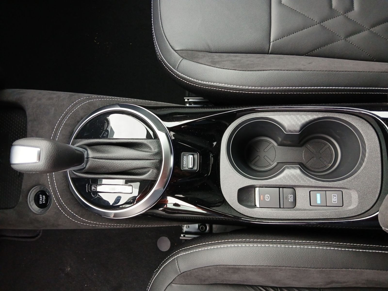 Nissan JUKE N-DESIGN 1.6 HYBRID NAVI BOSE WINTER KAMERA