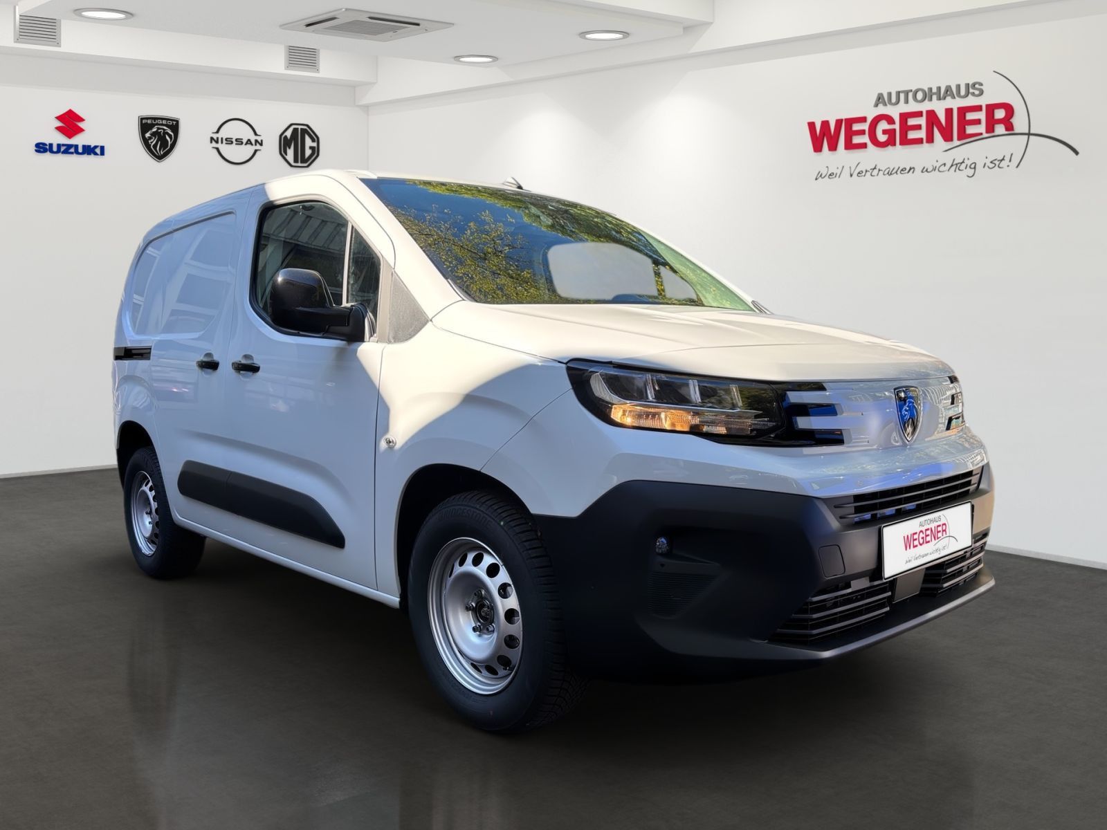 PEUGEOT Partner L1+ 130 BlueHDi *LED*Boden*3Sitzer*