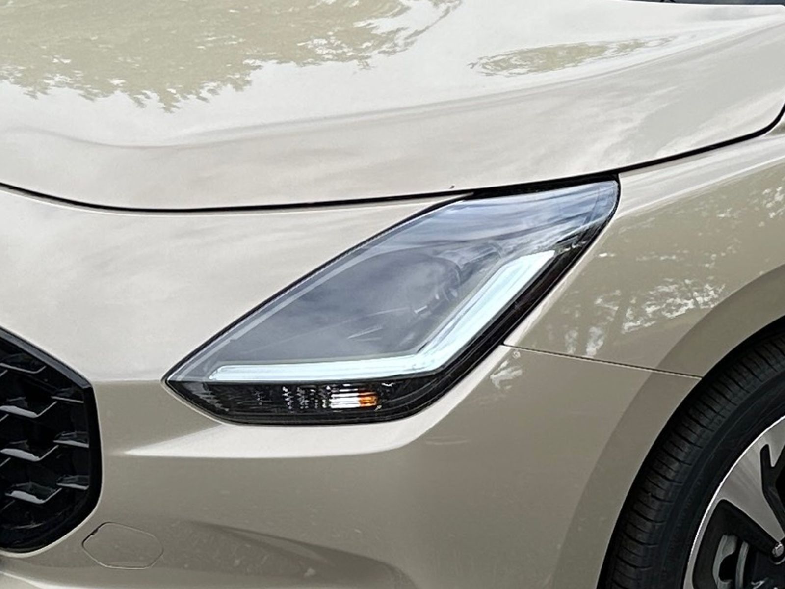 SUZUKI SWIFT COMFORT+ 1,2 AT HYBRID Navi Cam SHZ