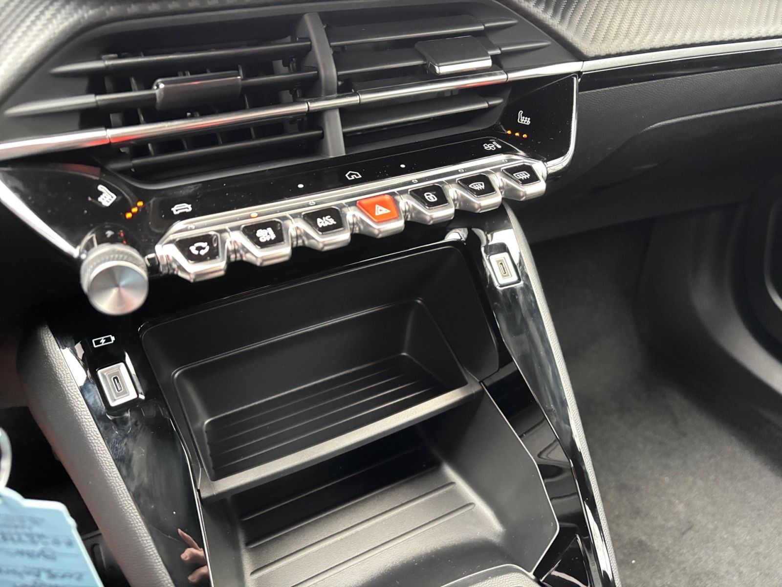 PEUGEOT 2008 Active Hybrid 145 e-DSC6 *Kamera*SHZ*LED*