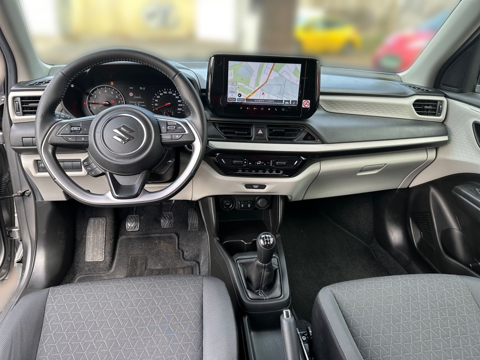 SUZUKI Swift Comfort Hybrid 1.2 MT LED NAVI KAMERA SHZ