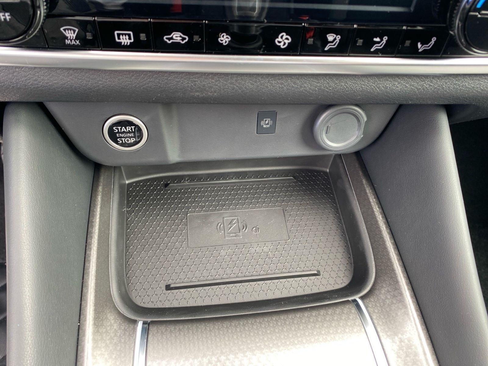 NISSAN QASHQAI 1.3 DIG-T MHEV MT SHZ HUD 360° KAM