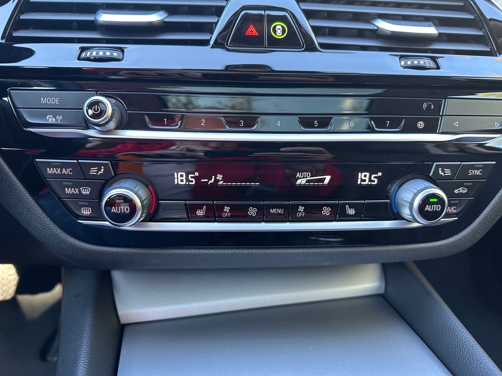 BMW 520d LIM LUXURY LED NAVI PANO KAM SHZ STHZ LHZ