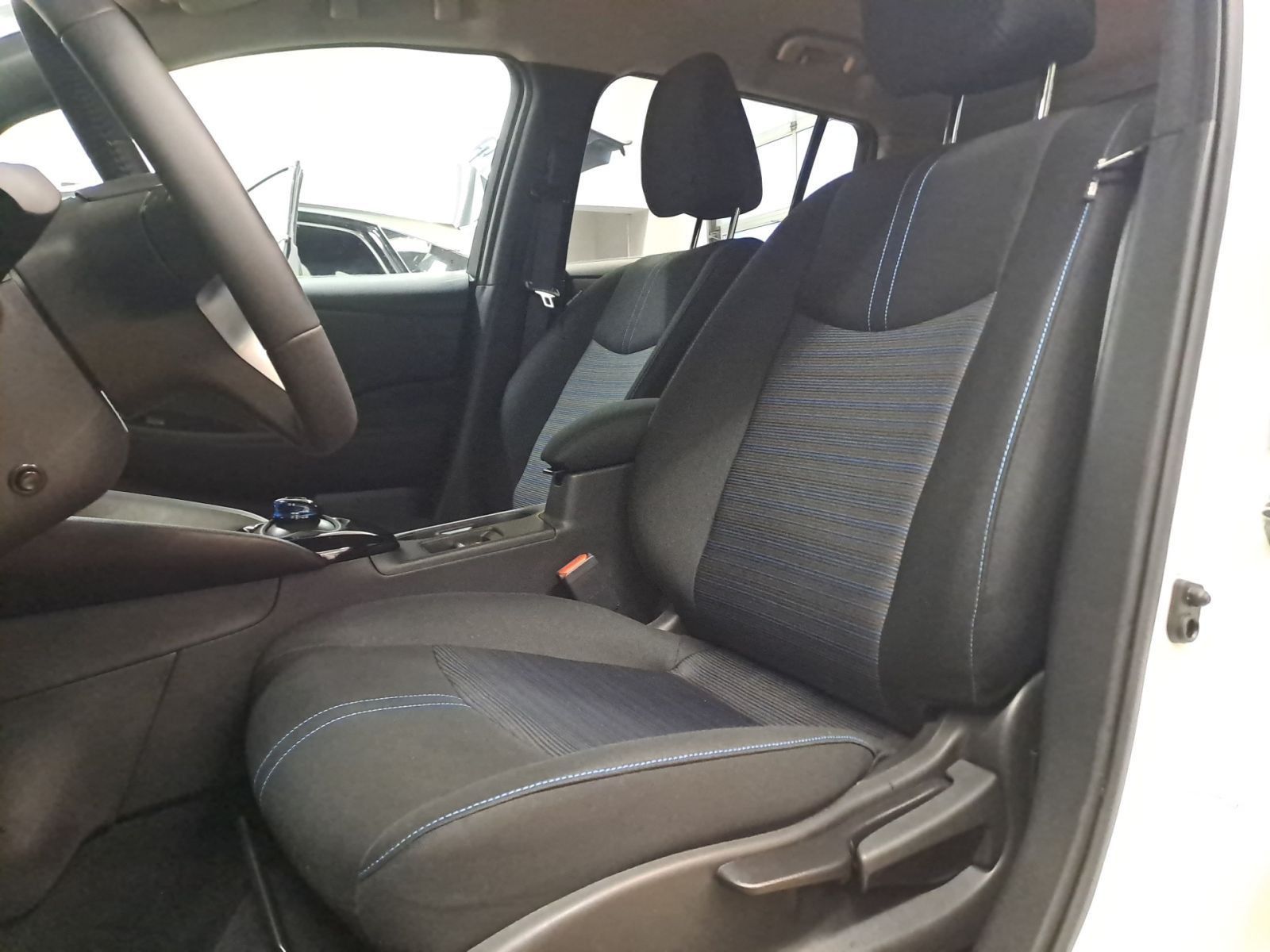 NISSAN Leaf *TAXI* N-Connecta RW-385km- LED Navi SHZ 36