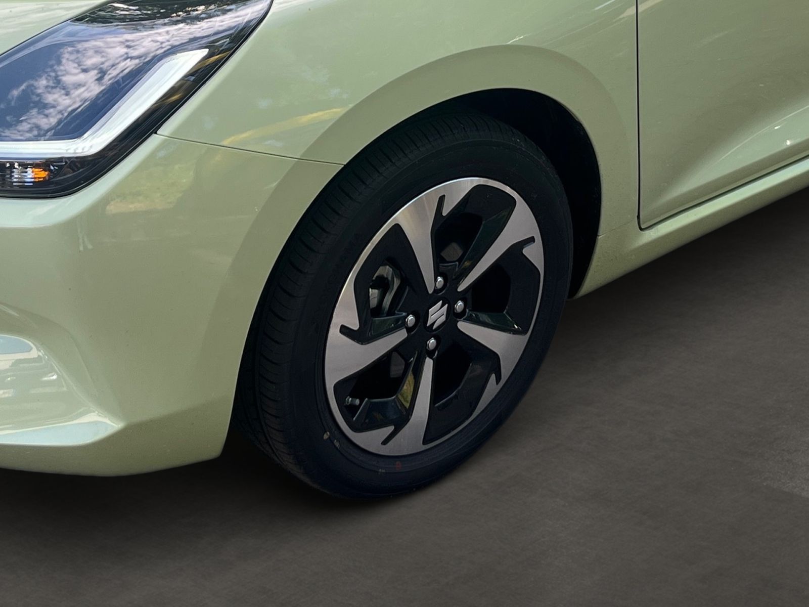 Suzuki SWIFT COMFORT+ CVT HYBRID