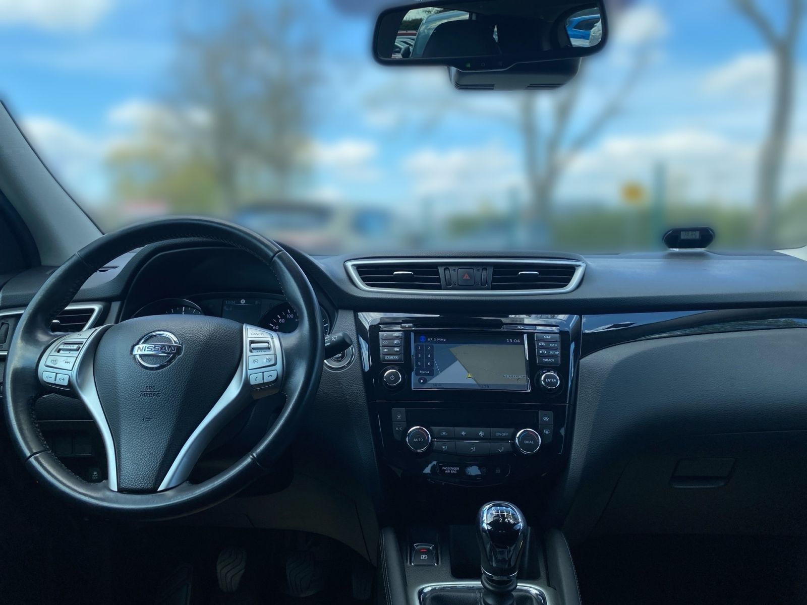 NISSAN QASHQAI Tekna 1.5dCi Safety+I-PA Glasdach EURO6