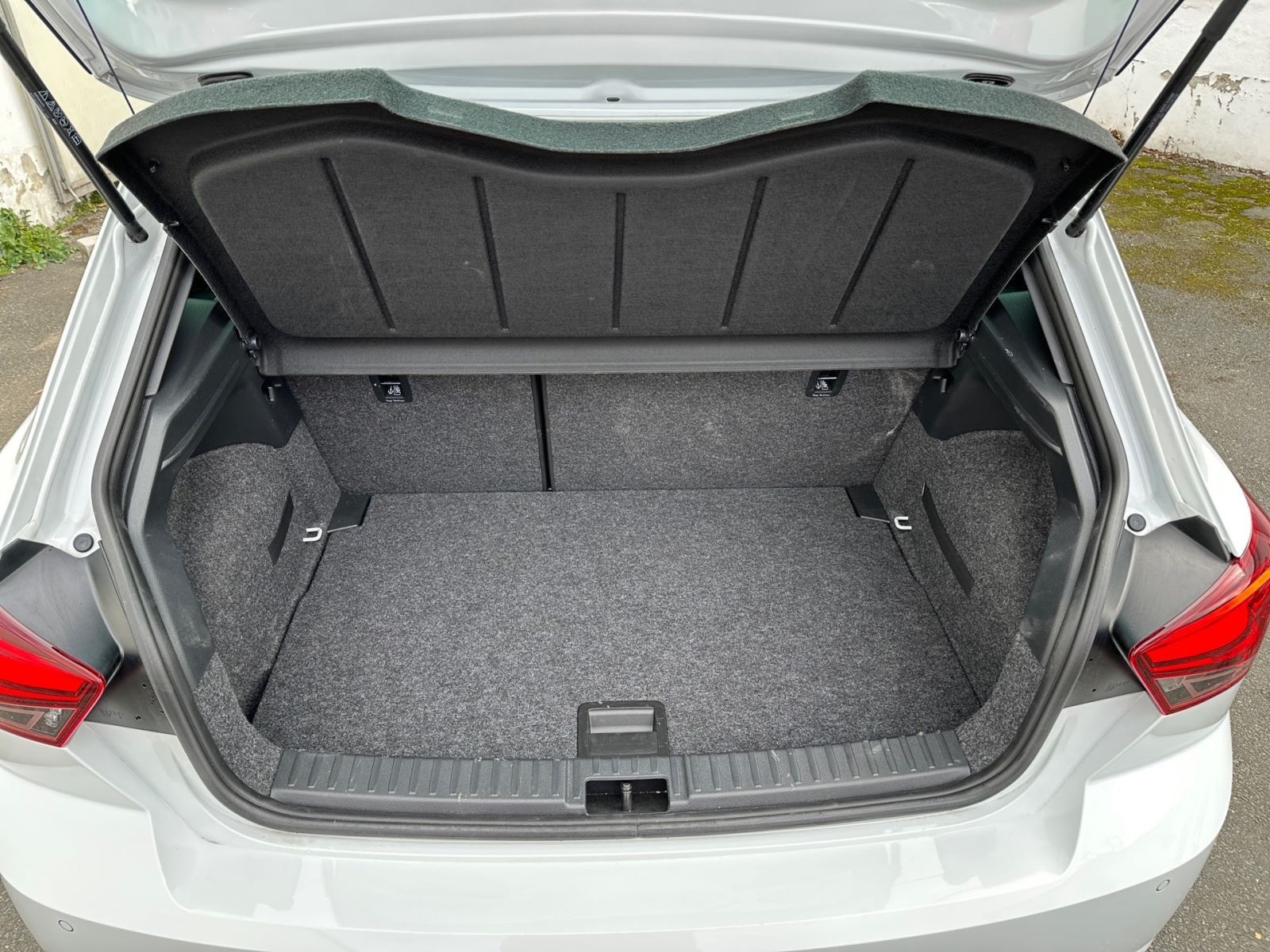 SEAT Ibiza 1.0 TSI Excellence MT LED*NAVI*CAM*SHZ