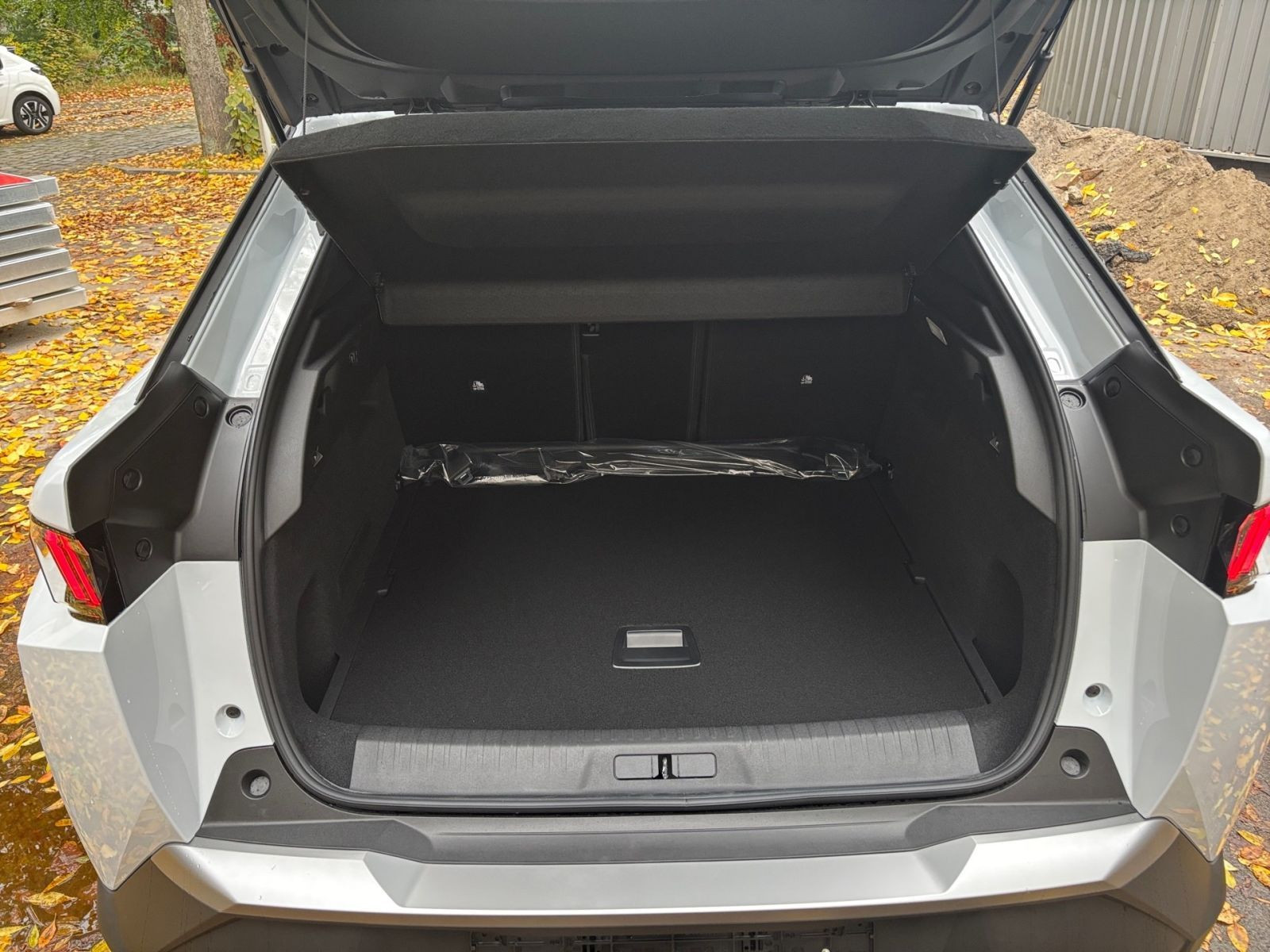 Peugeot 3008 Allure Business HYBRID 145 e-DSC6 *SHZ*Kamera*