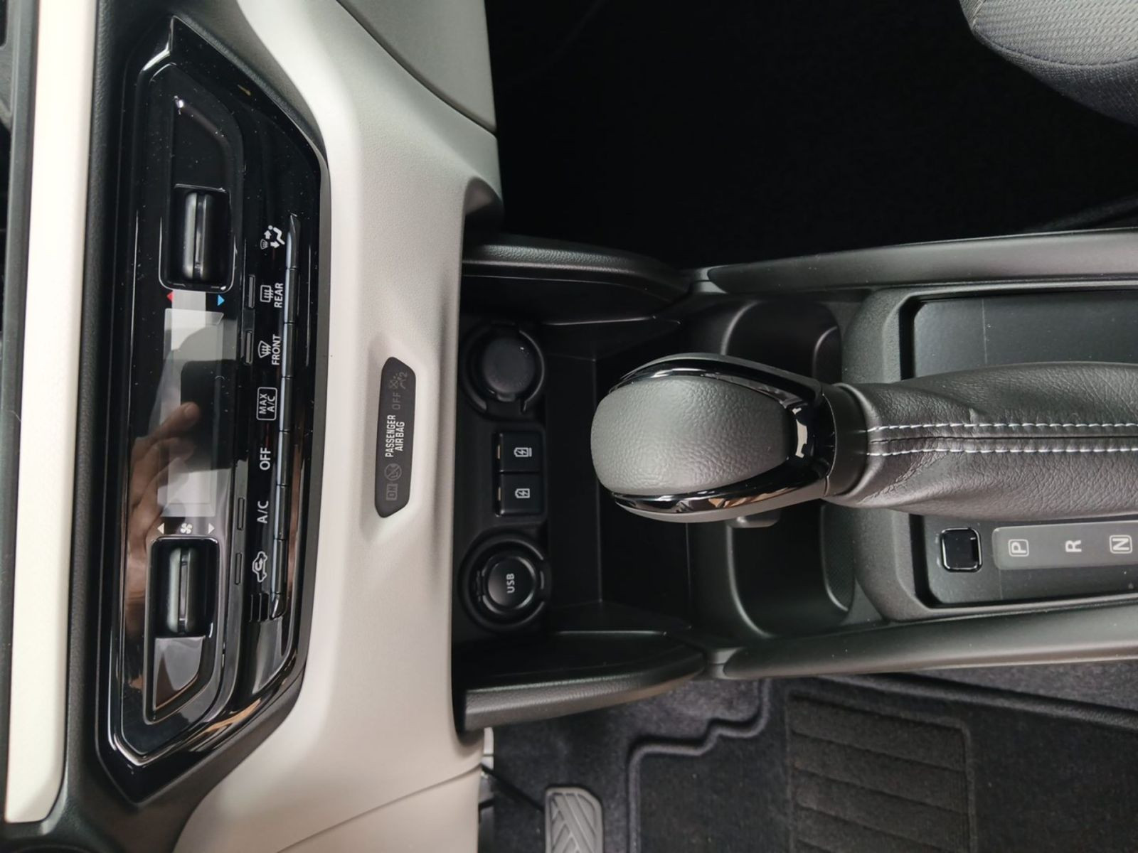 Suzuki SWIFT COMFORT CVT HYBRID