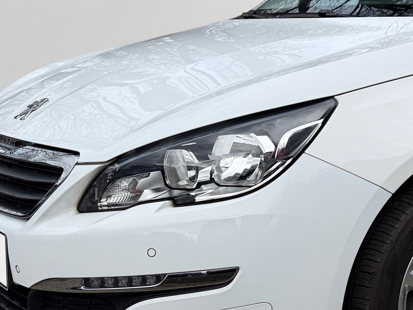 PEUGEOT 308 SW 1.2 THP110 Navi*GRA*PDC vo/hi*CAM