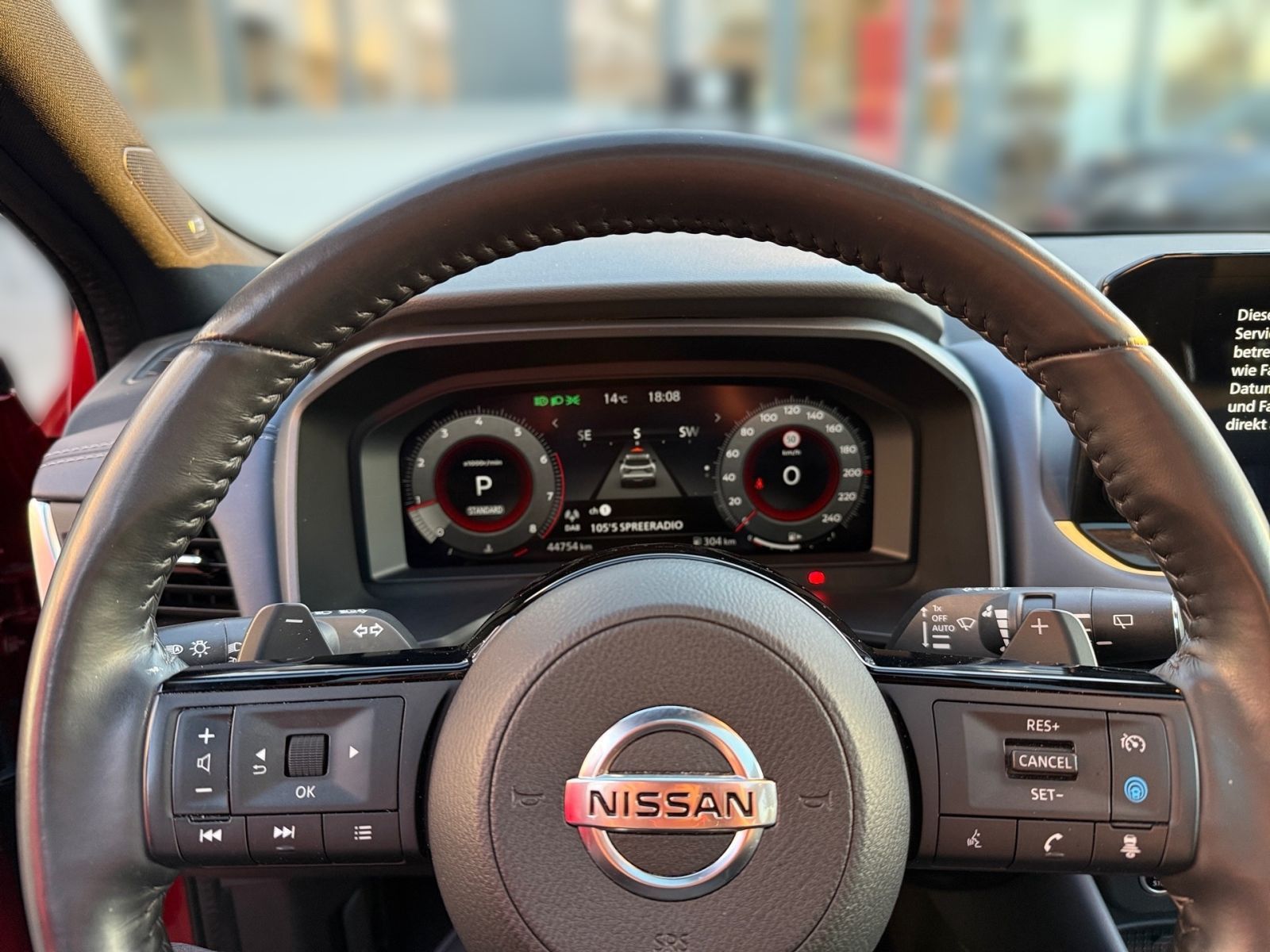 NISSAN QASHQAI TEKNA+4x4 AT+BOSE PANO NAVI 360° LEDER