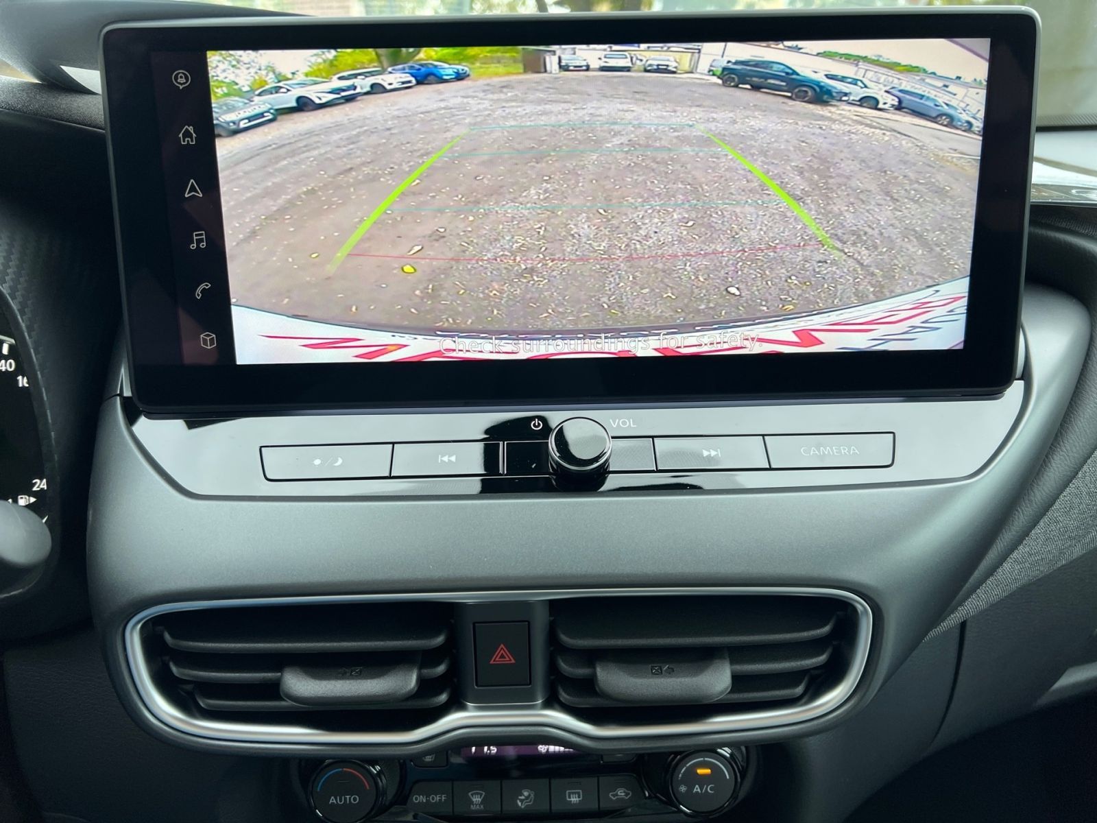 NISSAN JUKE ACENTA 1.0 DIG-T 114 PS  6MT NAVI KLIMA SHZ