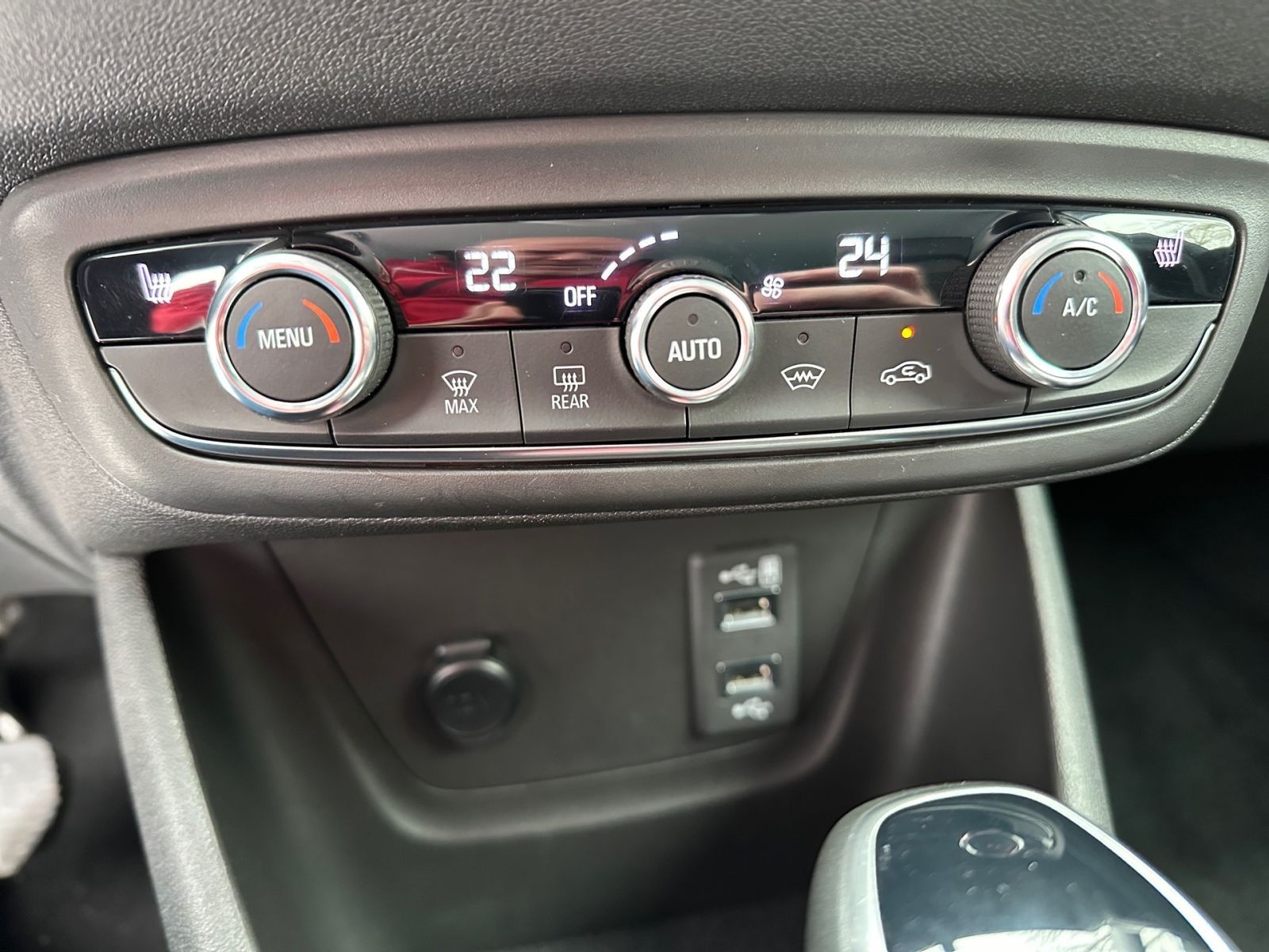 OPEL Crossland Ultimate 1.2AT Navi*CAM*SHZ*HEAD-UP