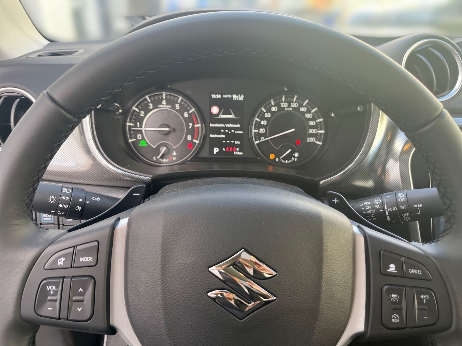 Suzuki VITARA 1.5 COMFORT+ ALLGRIP AGS LED NAVI KAM SHZ