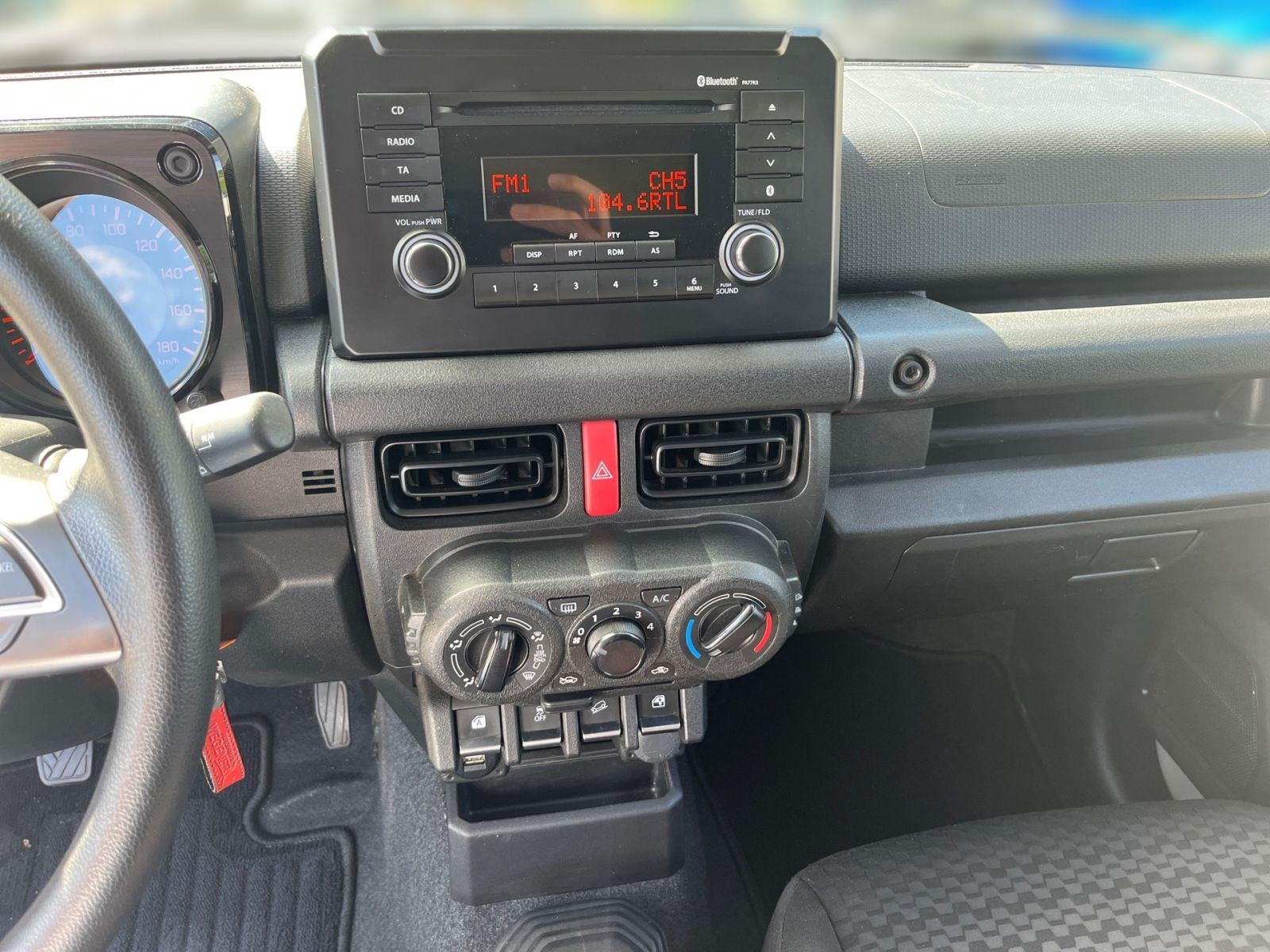 Suzuki Jimny 1.5 3D M/T Comfort NFZ Klima*GRA*Bluetooth