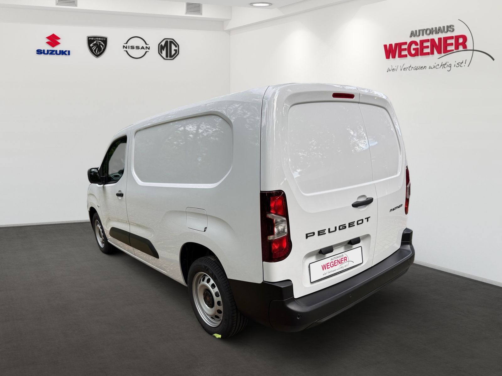 PEUGEOT Partner L2 100 BlueHDi *CarPlay*Holzboden*LED*