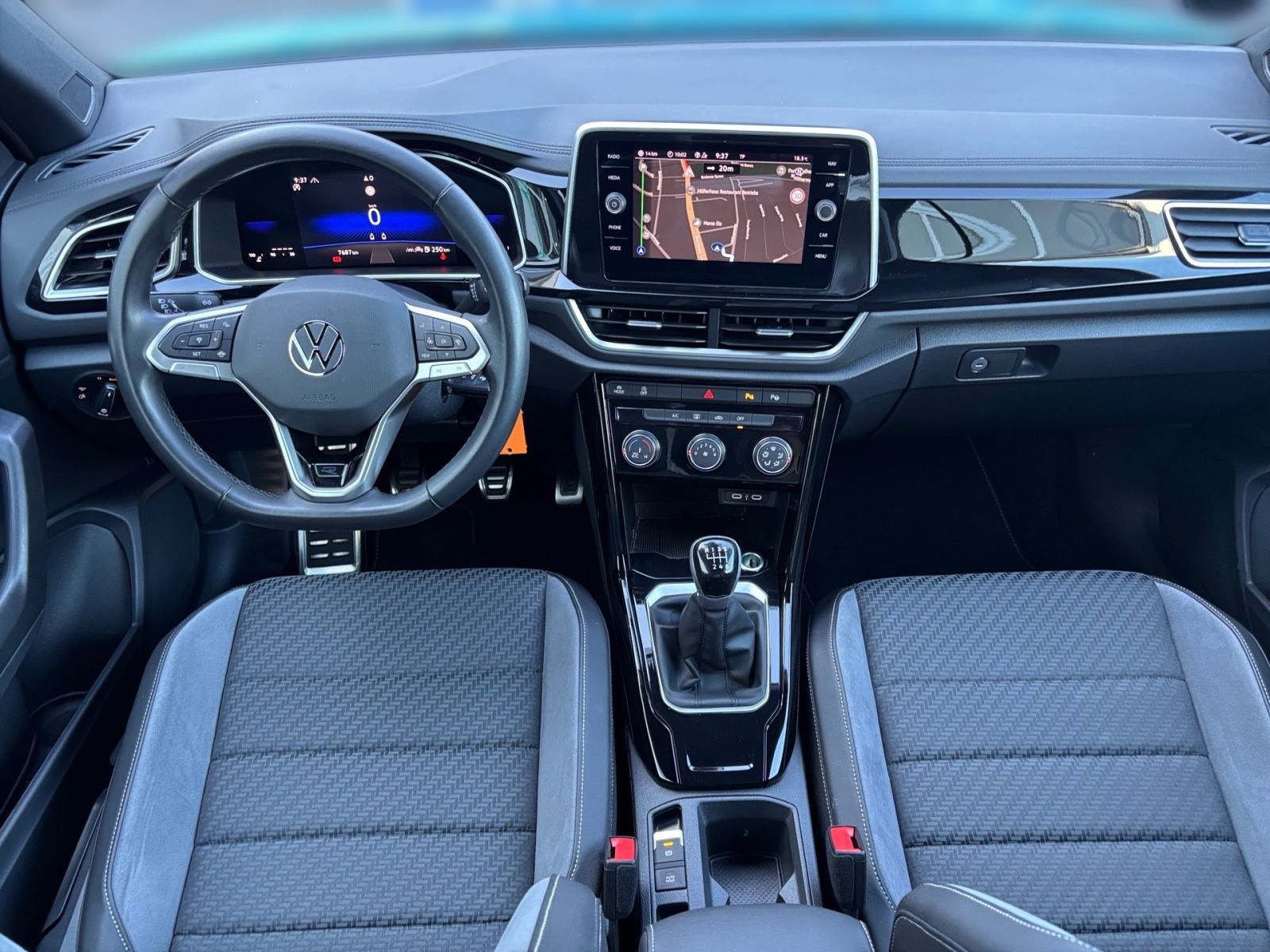 VW T-ROC Cabriolet 1.5 TSI R-LINE  Navi*IQ*Carplay