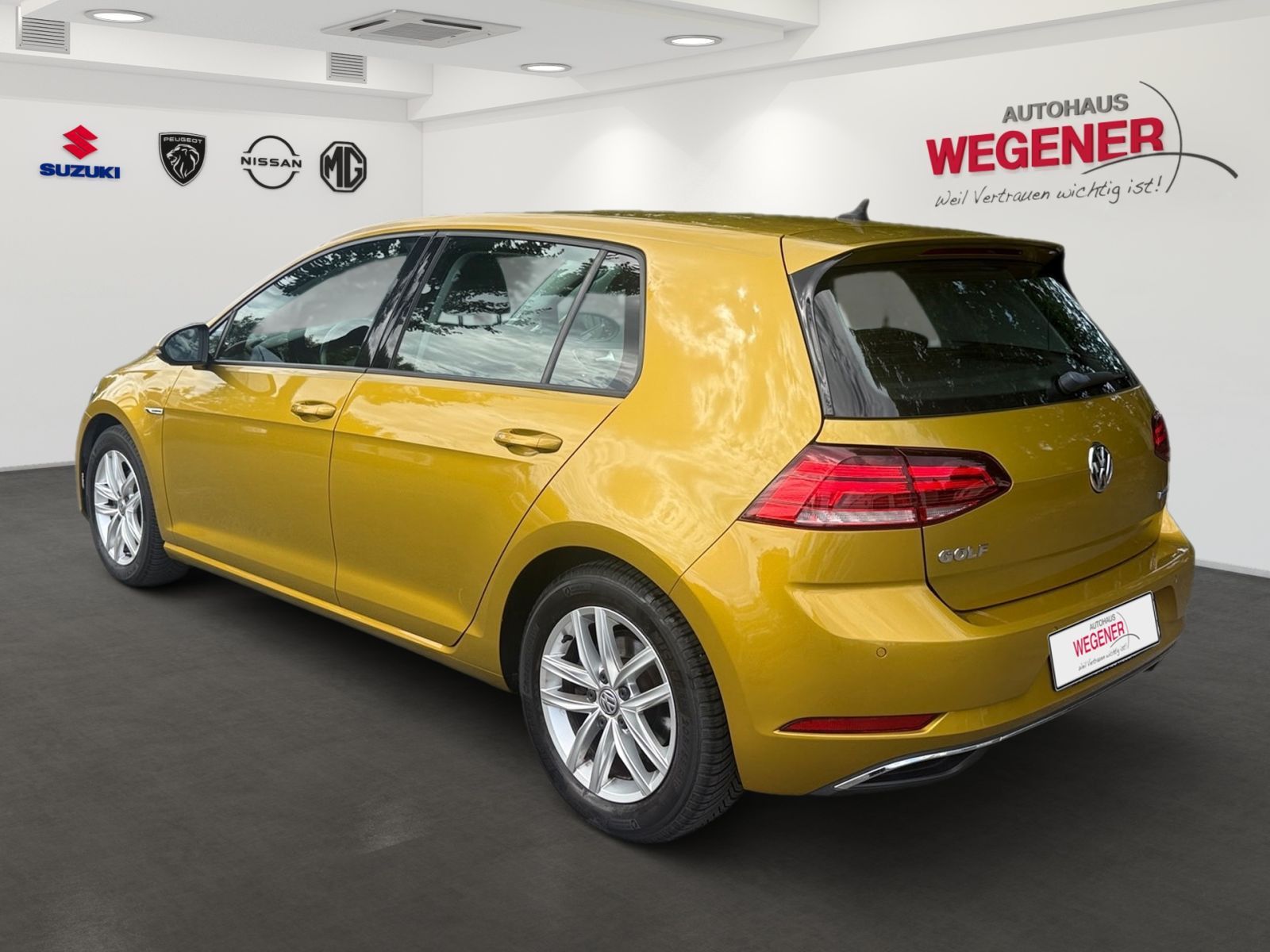 VW Golf 1.5 TSI Comfortline Massage*ACC*LED+*Navi