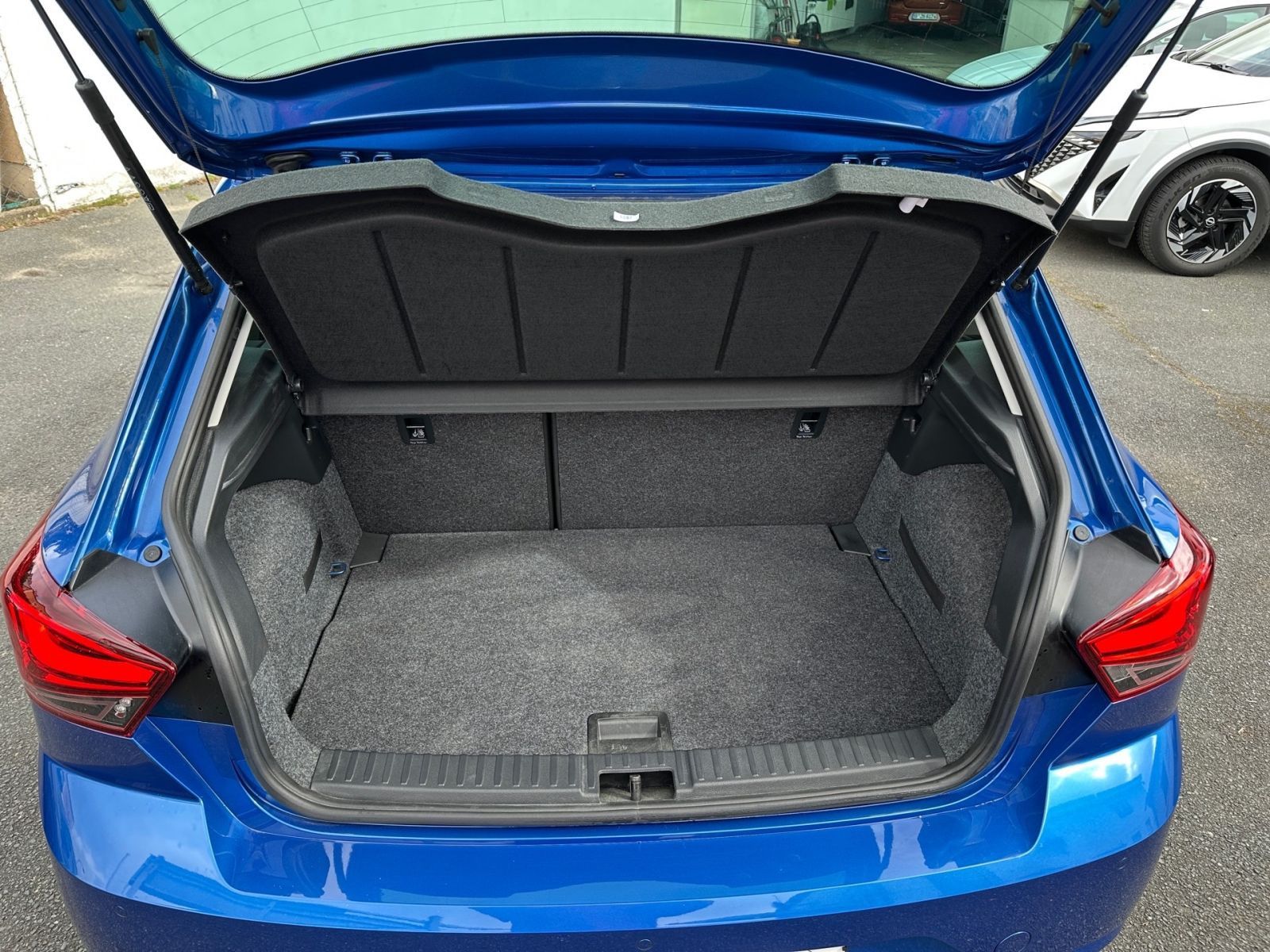 SEAT Ibiza 1.0 TSI Style MT LED*NAVI*CAM*SHZ*ALU*DAB