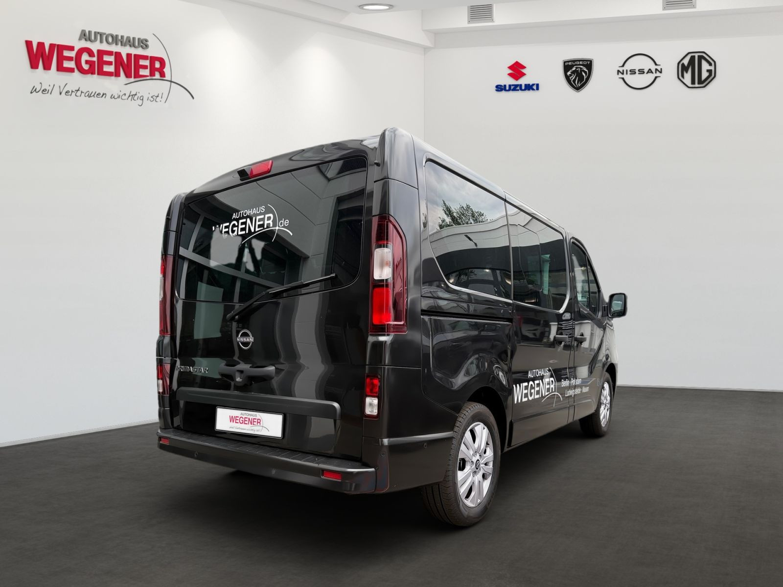 Nissan Primastar Kombi9 L1H1 2,8t dci150 MT TEKNA 2ST HK BES+ Design