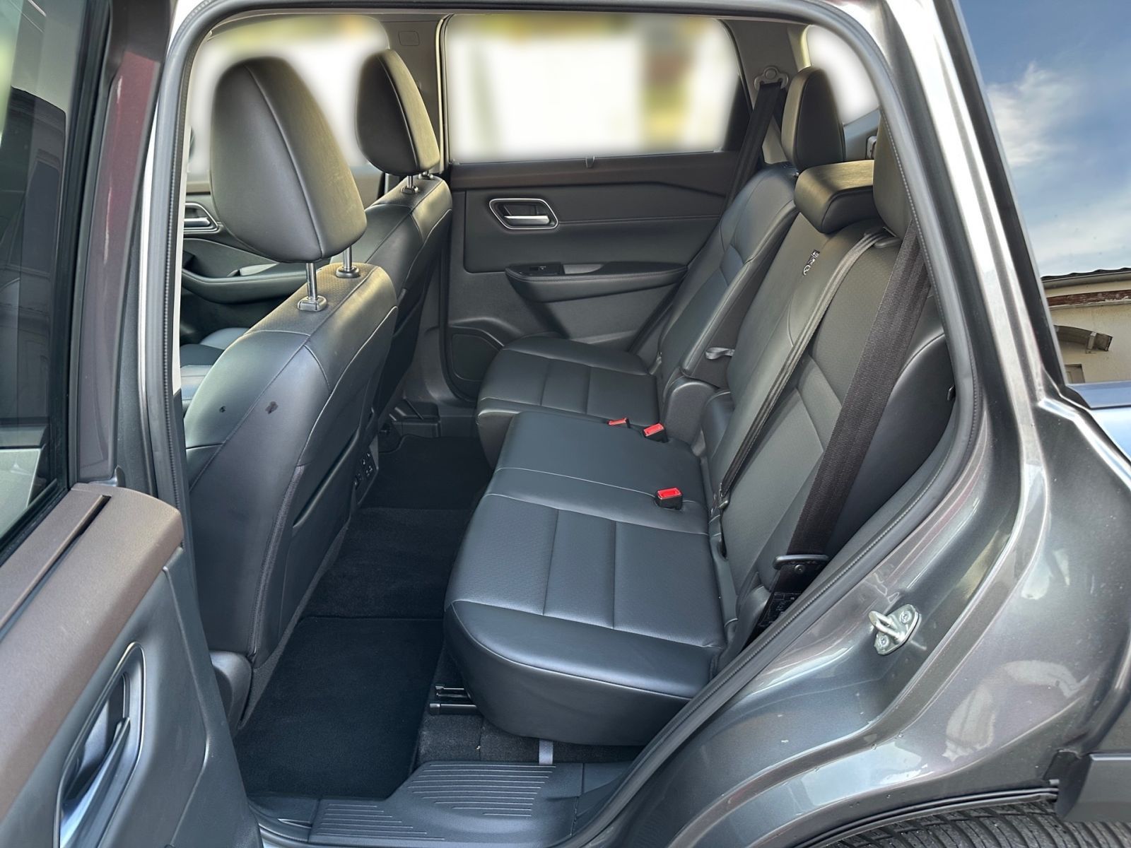 NISSAN X-TRAIL TEKNA 1.5 VC-T e-4ORCE 7-SITZER*WINTER