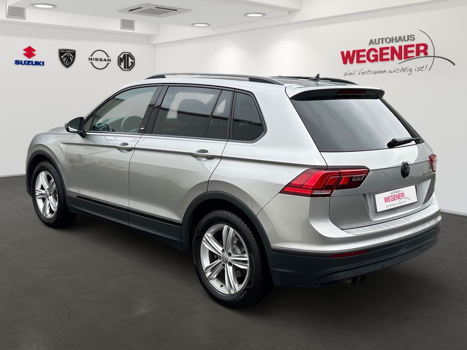 VW Tiguan 1.4 TSI DSG Comfortline 360° NAVI SHZ AHK