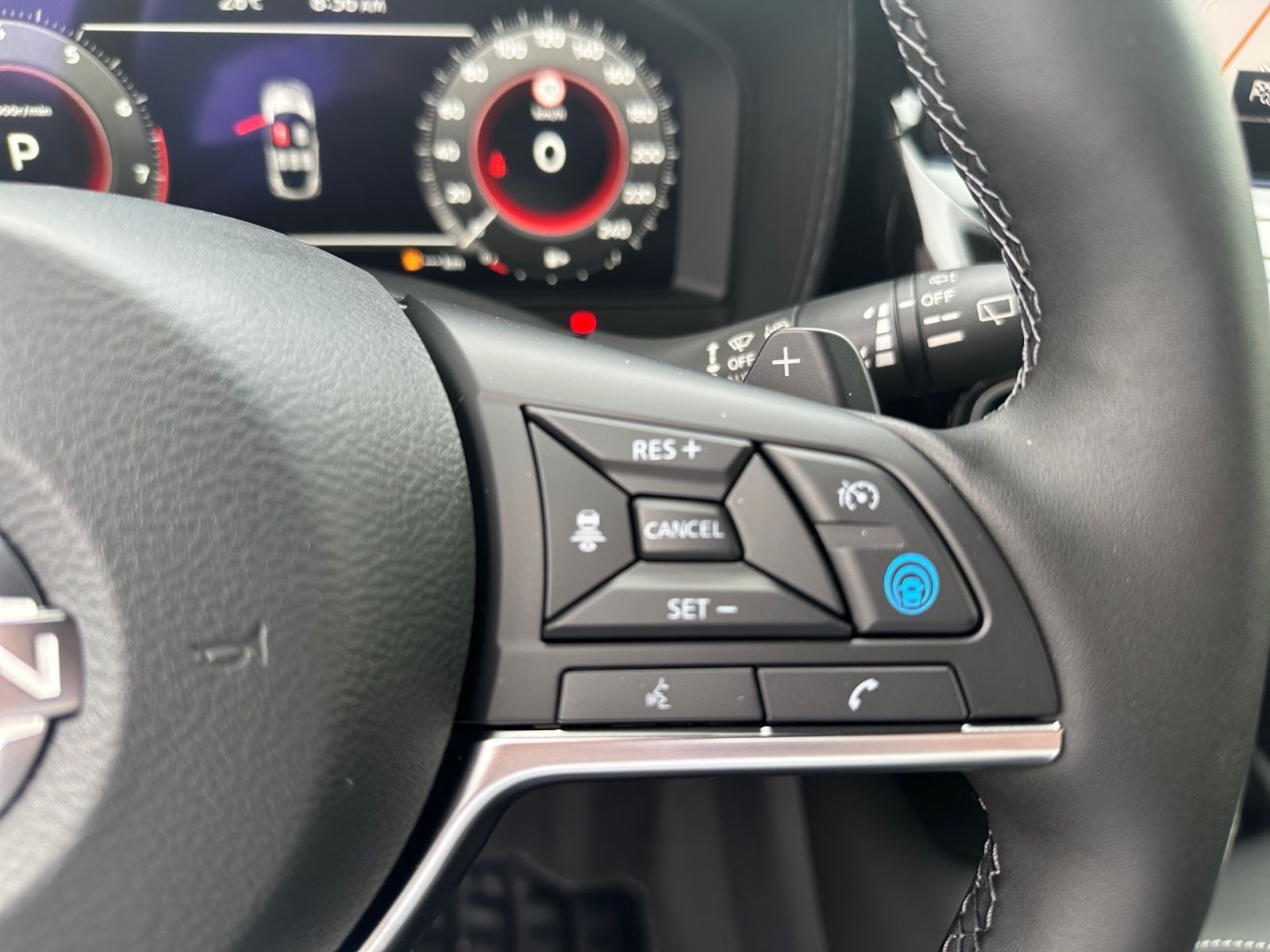 Nissan JUKE Tekna 1.0 DIG-T AT Navi Winter 360
