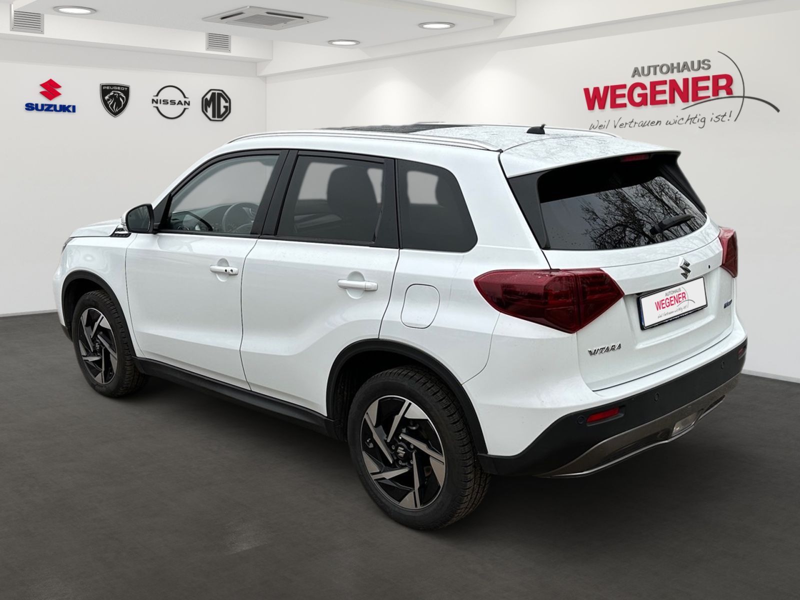 SUZUKI VITARA COMFORT+ HYBRID 1.4 MT NAVI KAM SHZ SCHIE