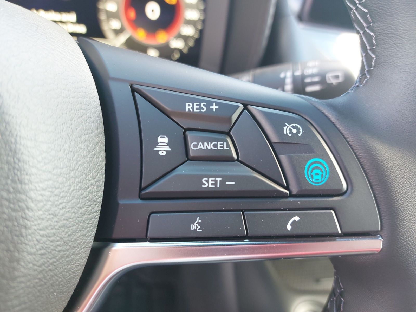 NISSAN Juke 1.6 Hybrid N-Connecta NAVI WINTER 360°