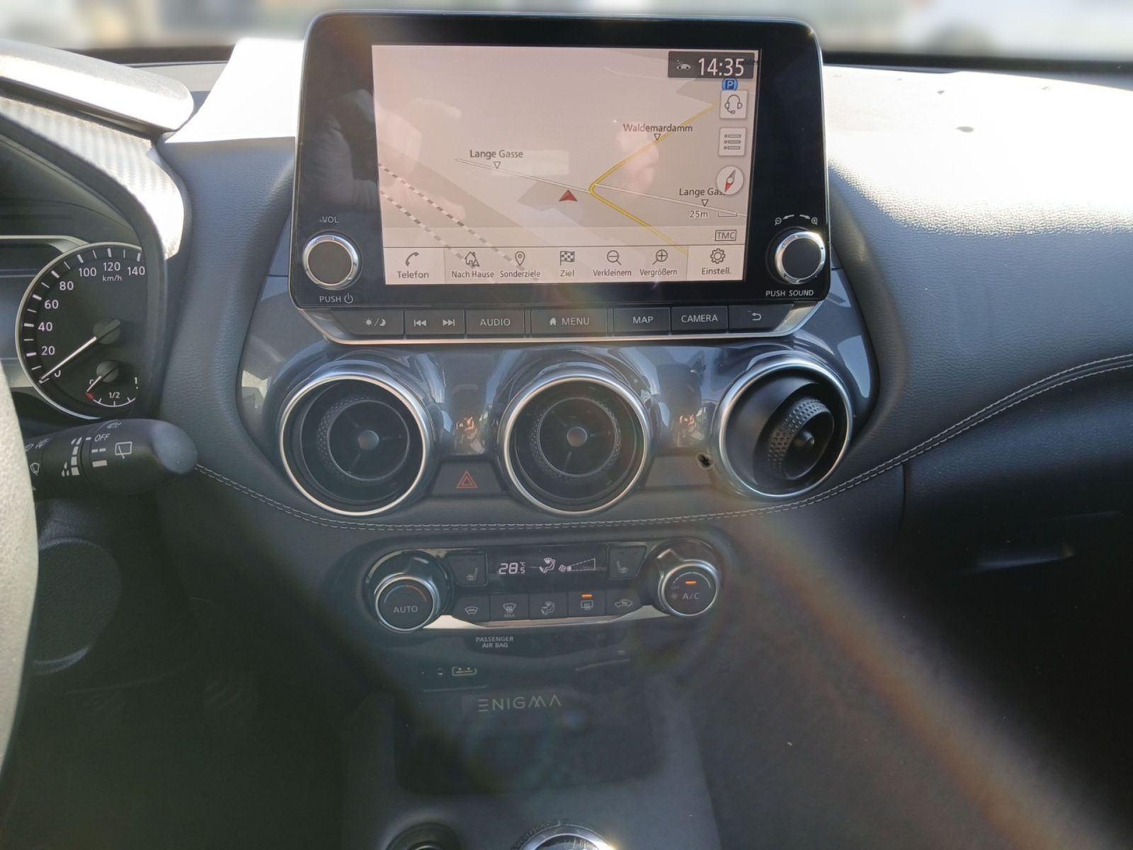 NISSAN JUKE 1.0 DIG-T 6MT Enigma Navi*CarPlay*beh WSS