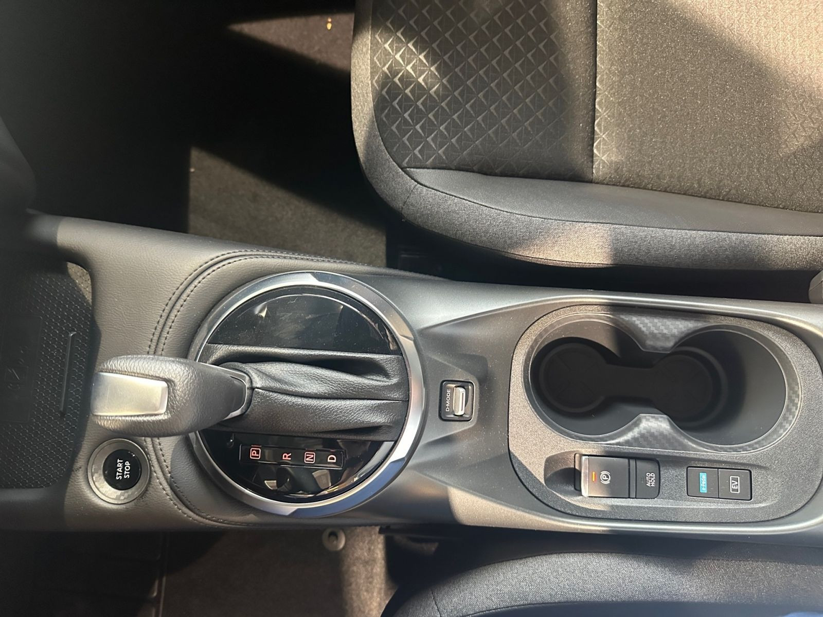 Nissan JUKE N-Connecta 1.6 HYBRID Winter 360° Navi
