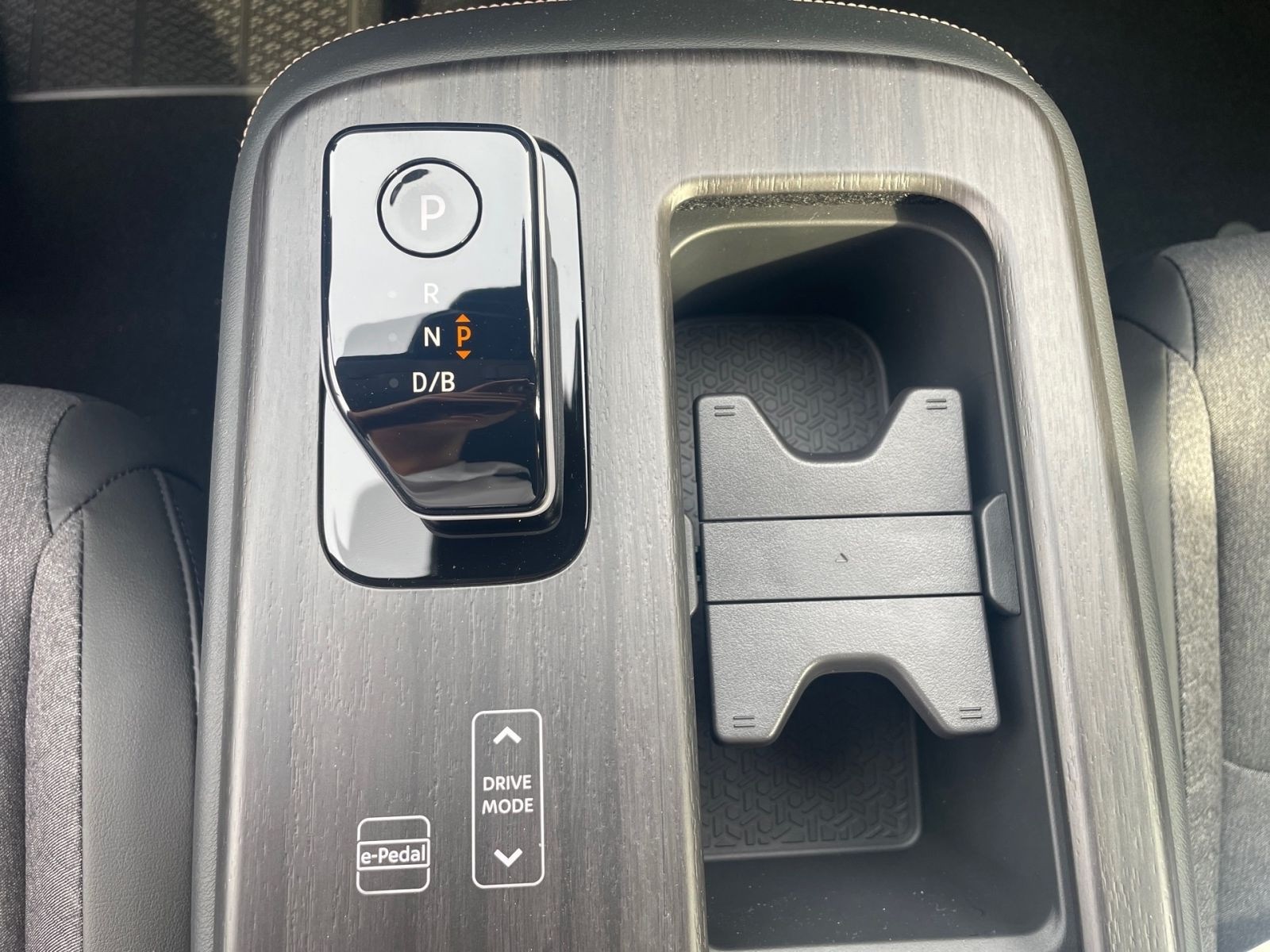 Nissan ARIYA 63 kWh Basis ACC*Totwinkel*Navi*Kamera*PDC