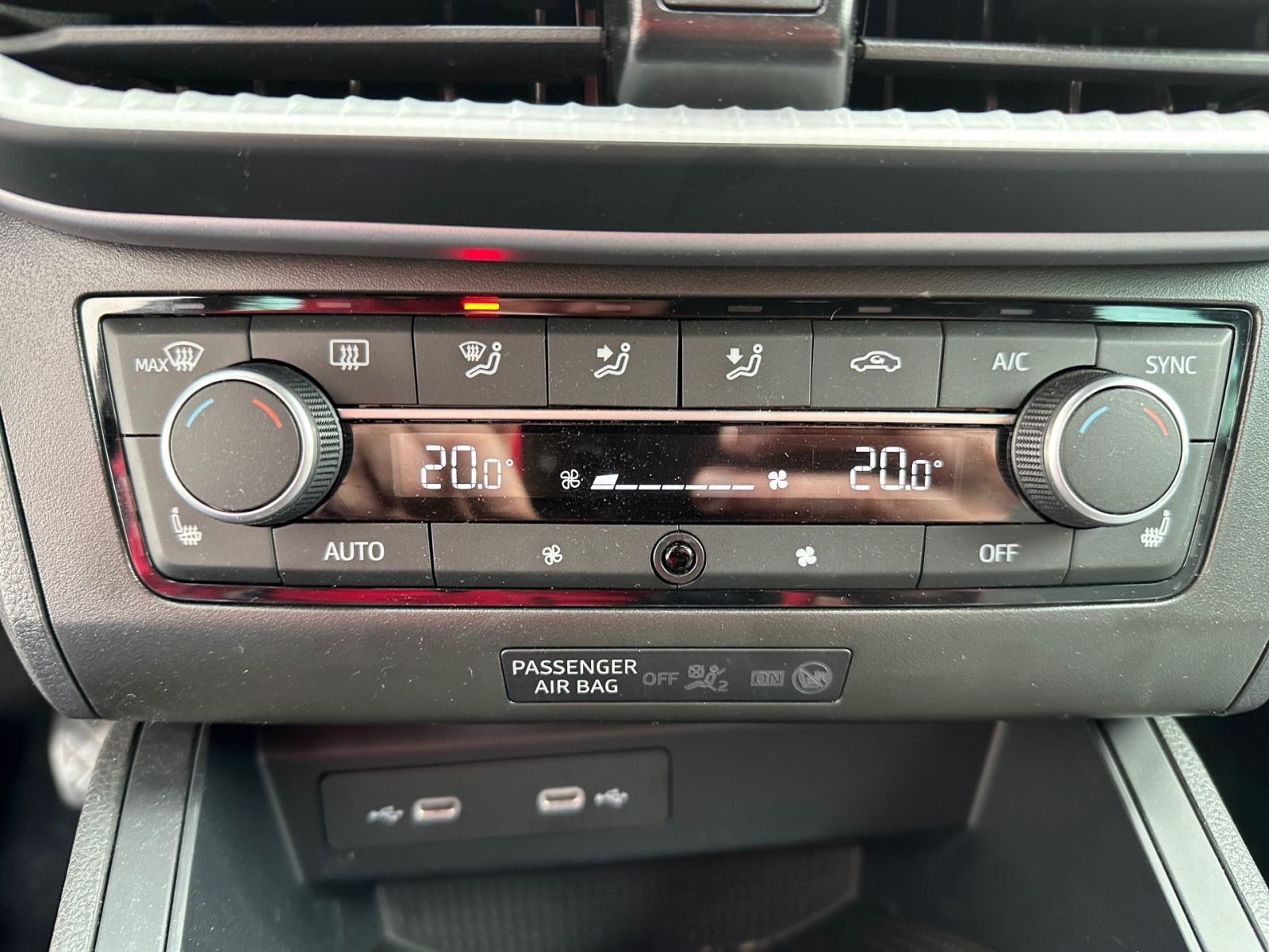 SEAT Ibiza 1.0 TSI Excellence MT LED*NAVI*CAM*SHZ