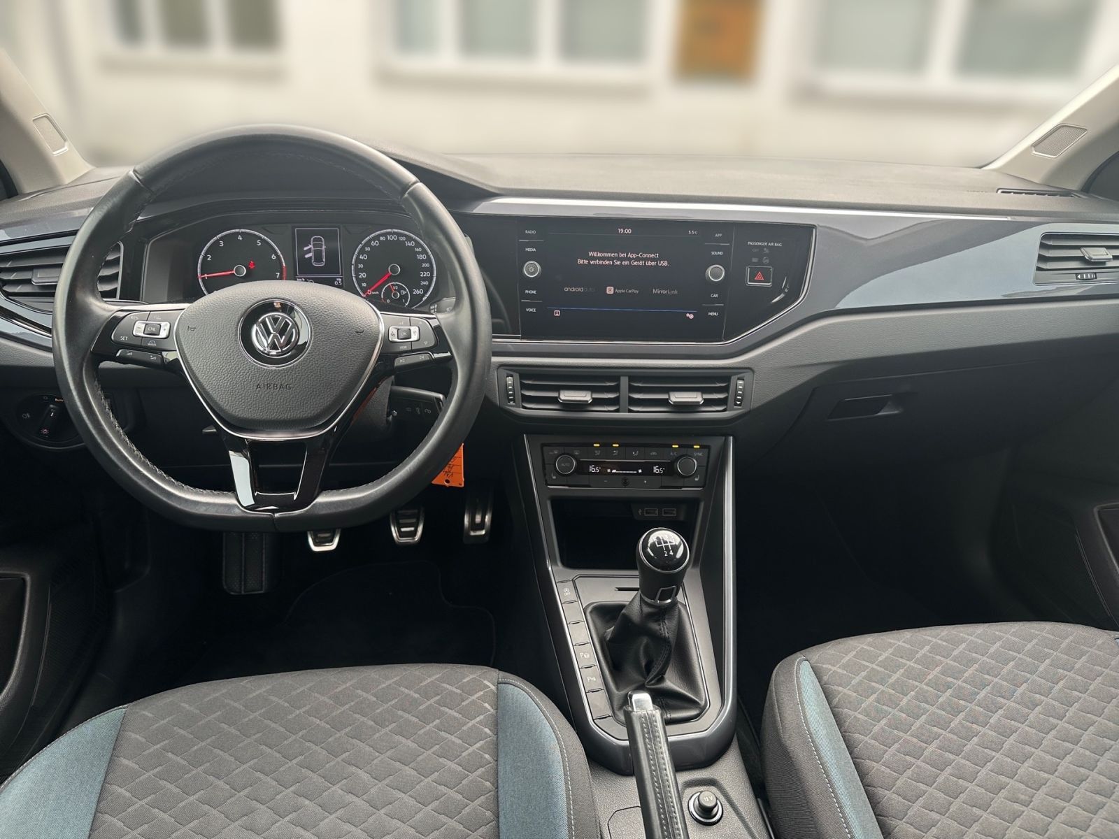 VW Polo 1.0 MPI IQ.DRIVE SHZ*PDC*ANDROID/APPLE