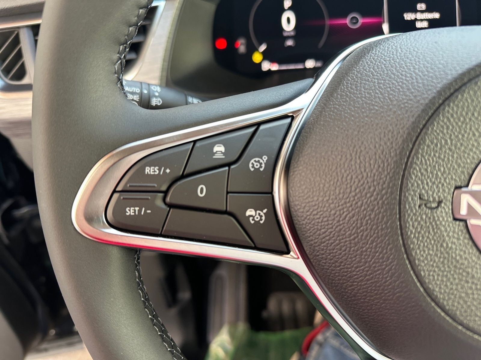 NISSAN TOWNSTAR TEKNA 1.3 AT 7-SITZE NAVI 360°